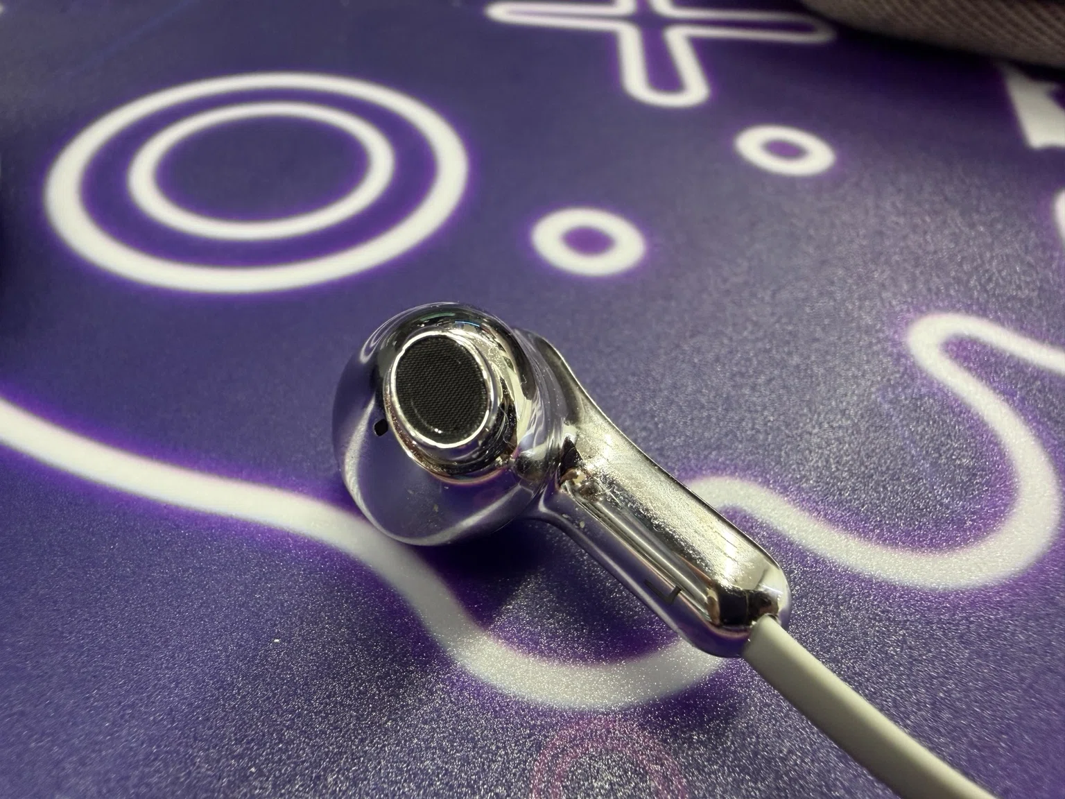 Diesel Wired Earbuds レビュー｜SNSで話題のファッションイヤホンを