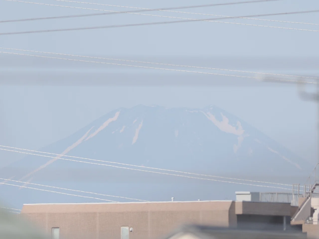 久しぶりの屋上からの富士山｜こんとん