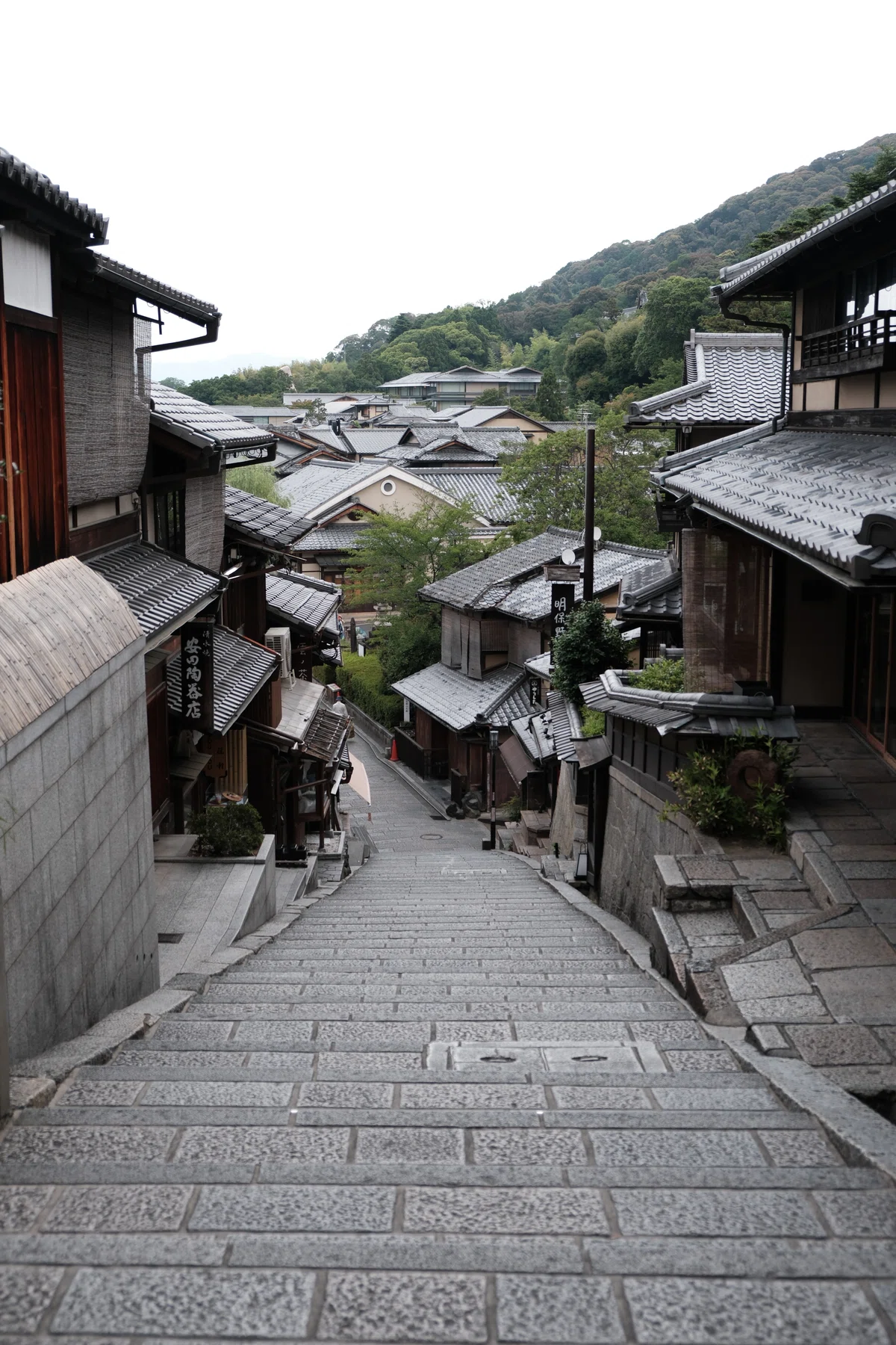 無人の三年坂（産寧坂）