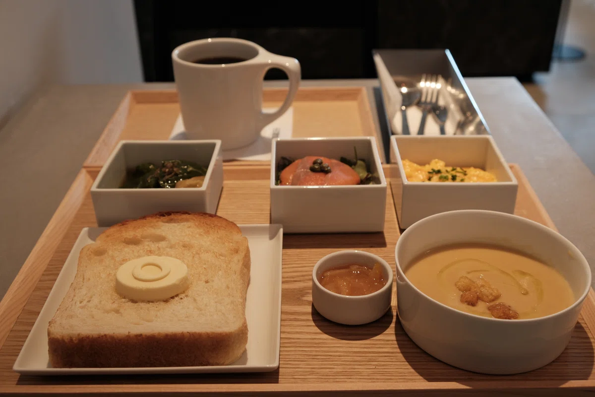 朝食