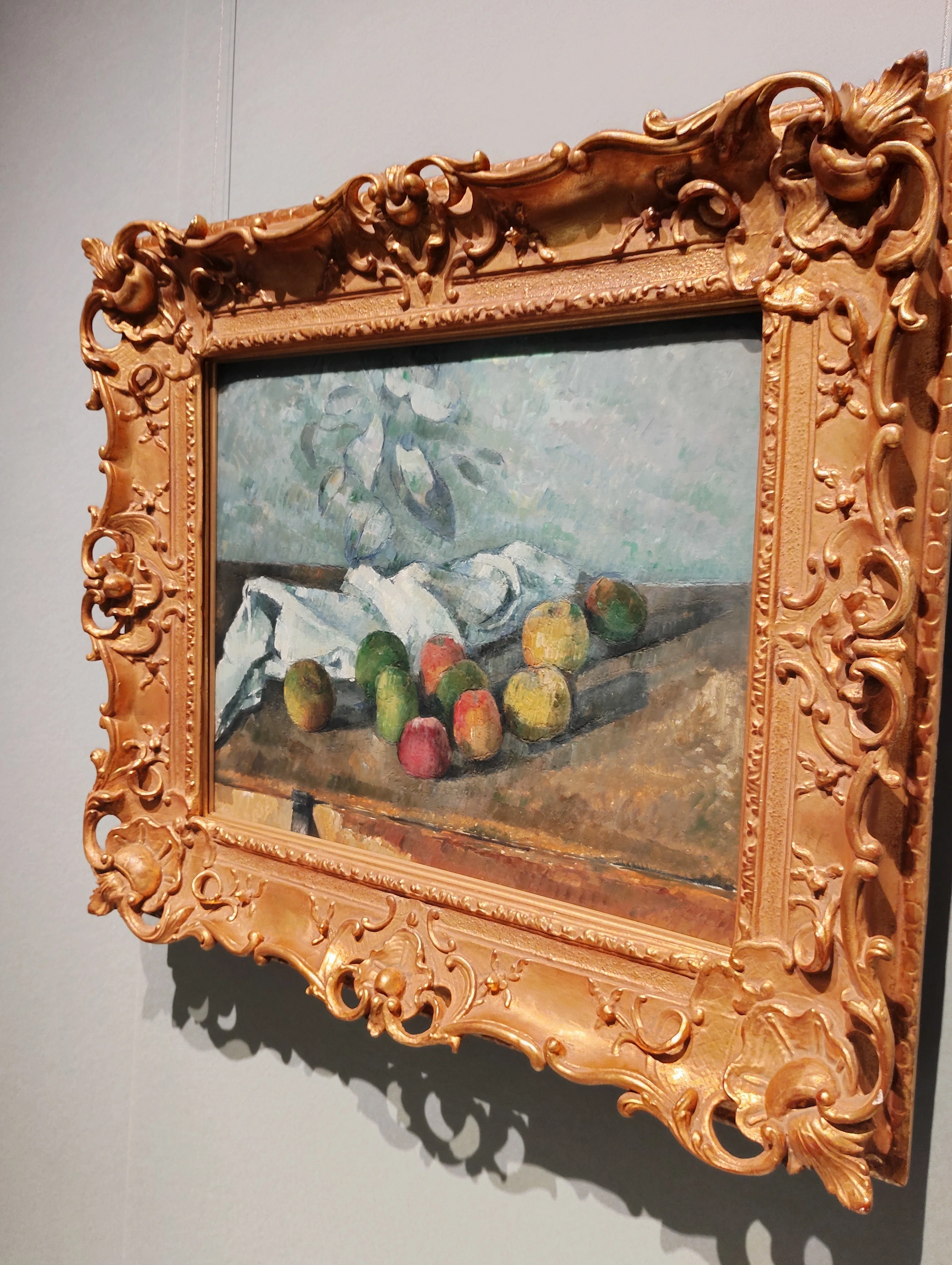 フランスの陶板画 「テ—ブルの風景」静物画 サイン入り ポール・セザンヌの静物画を、SOMPO美術館と東京国立近代美術館で