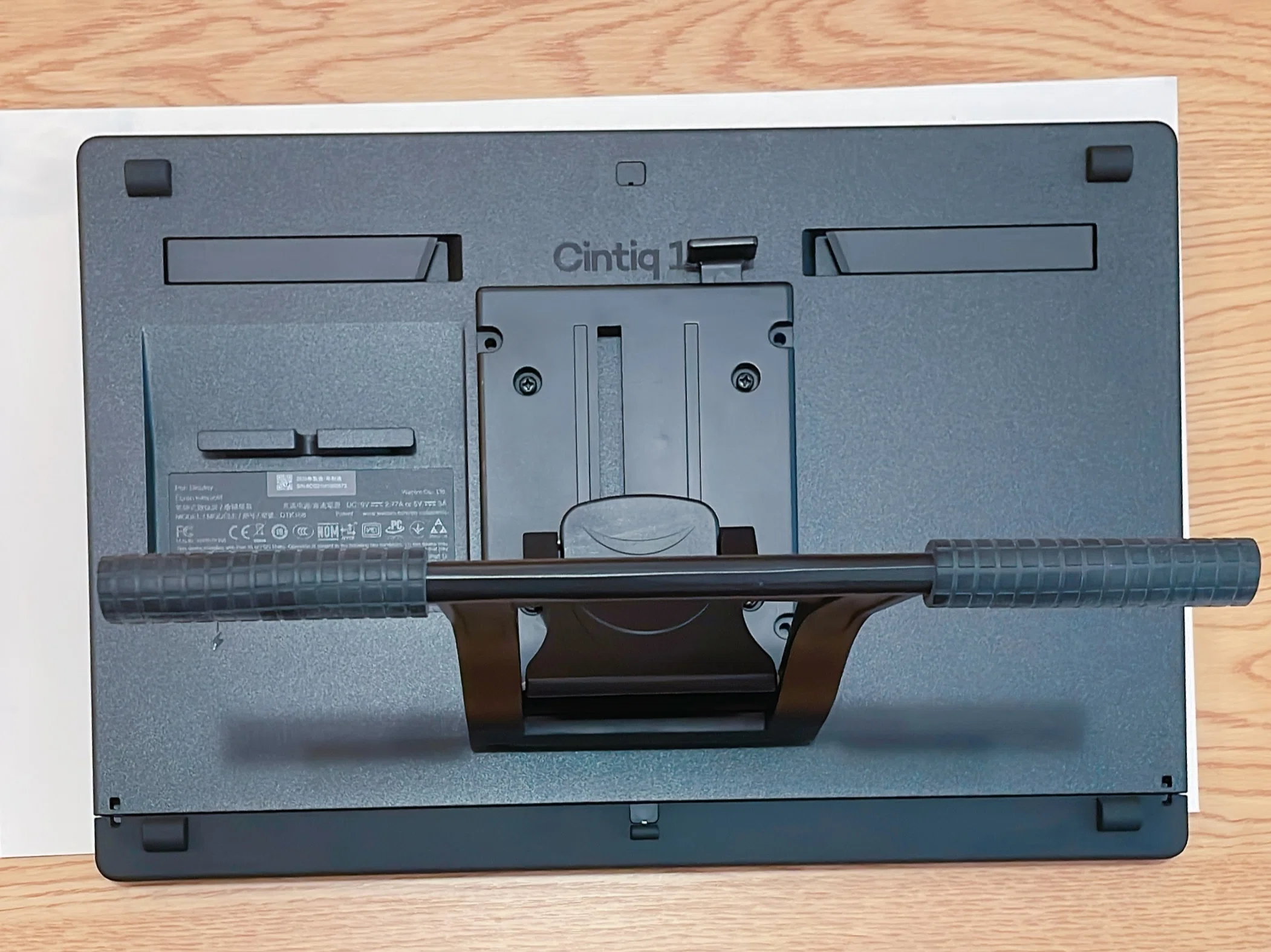 15 新型Wacom Cintiq16の購入経緯と使用感 | ガジェット | イラスト｜麦倉