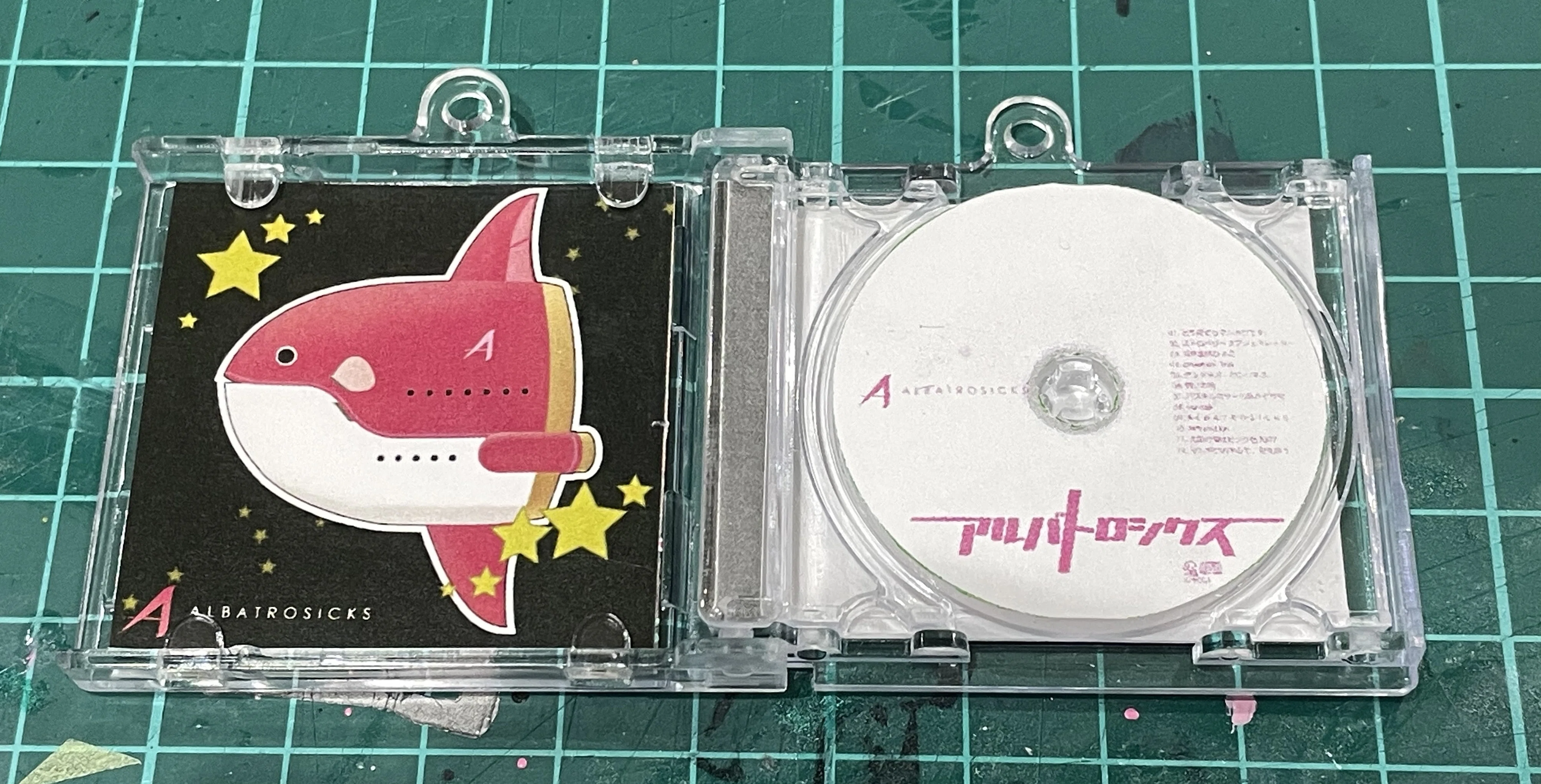 100円ショップで、好きなCDのミニチュアを作る｜スルガ・ザ・