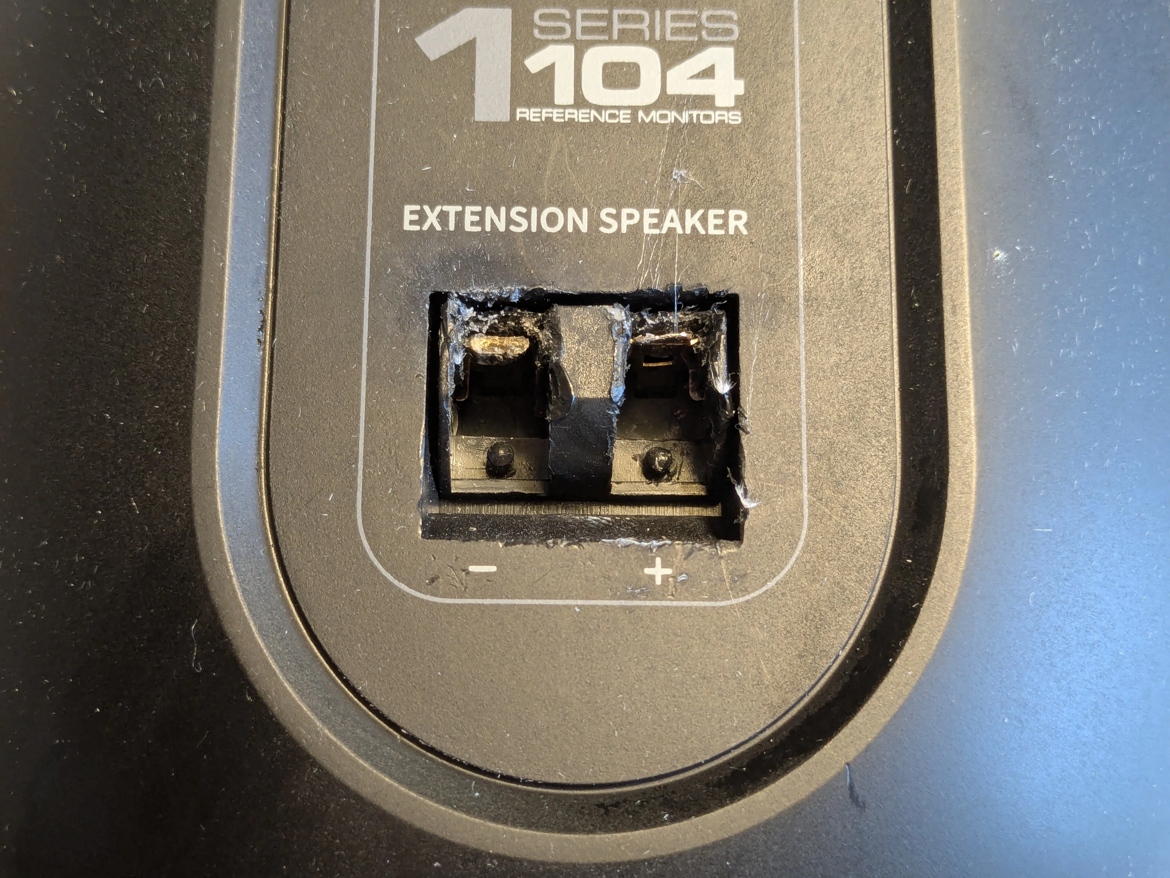 修理】JBL 104-BTのプッシュ式端子が壊れたので修理してみた