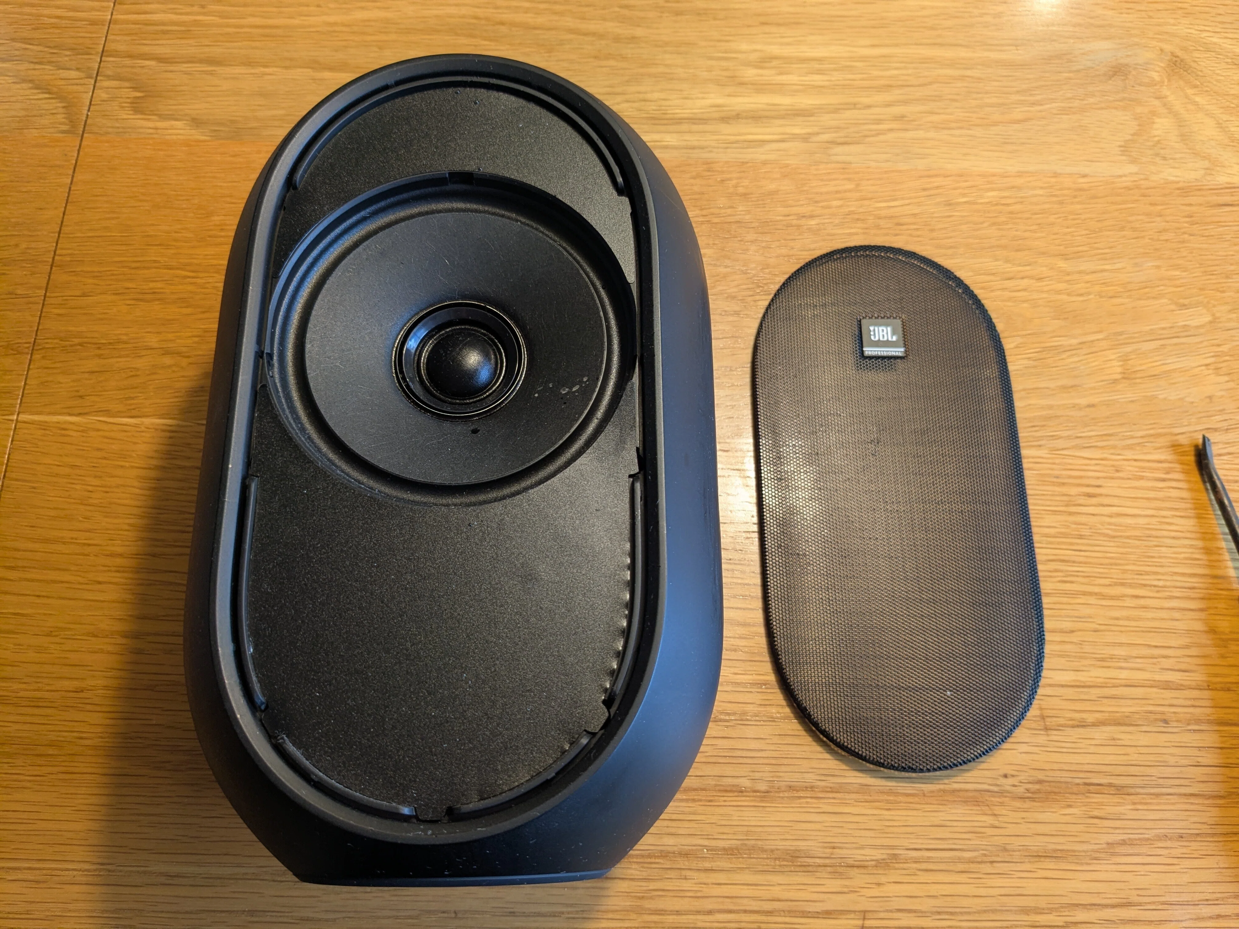 修理】JBL 104-BTのプッシュ式端子が壊れたので修理してみた