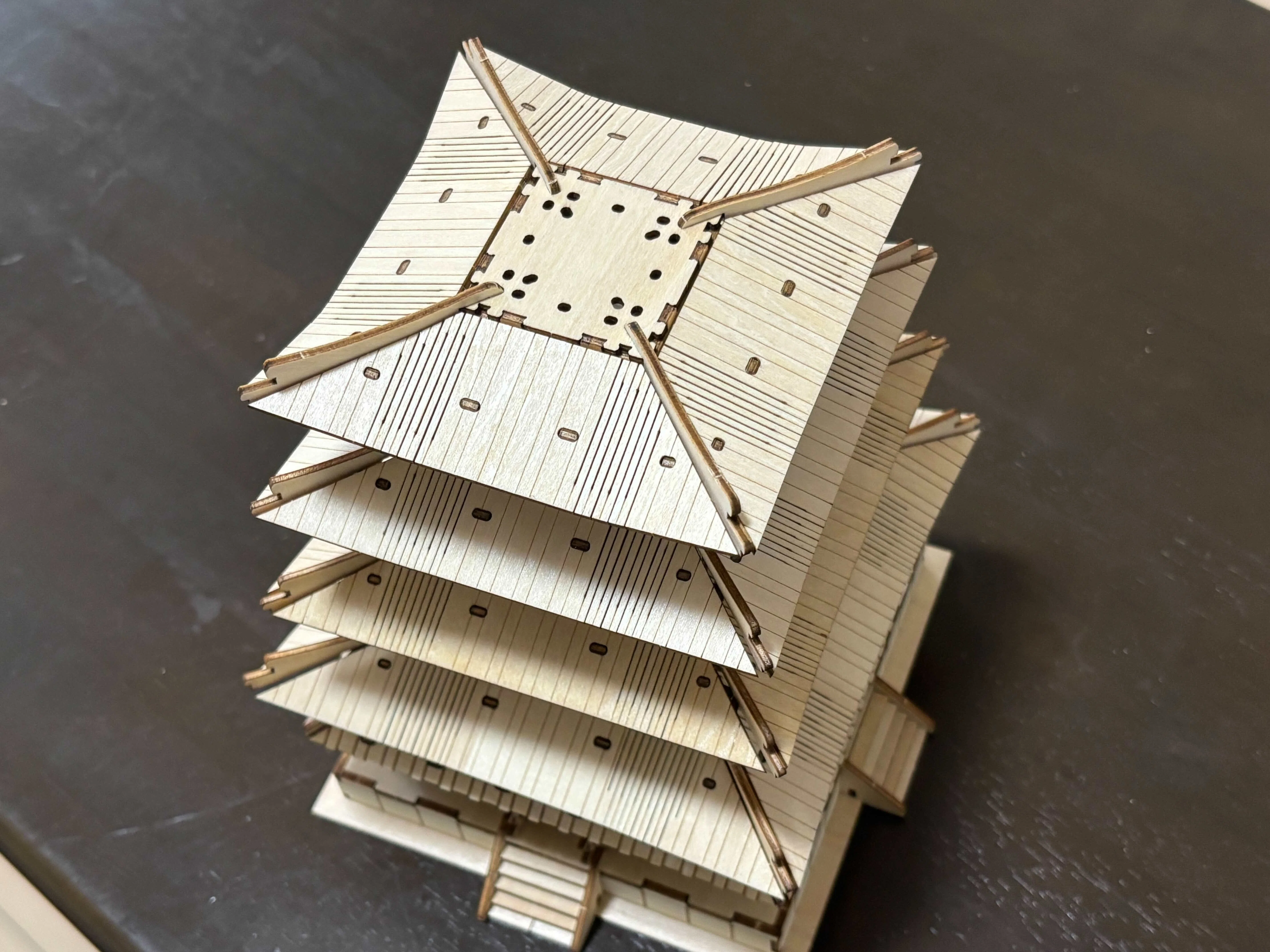 3Dウッドパズル「五重塔」を作る（7）｜Almond Fish（小酒井基文）