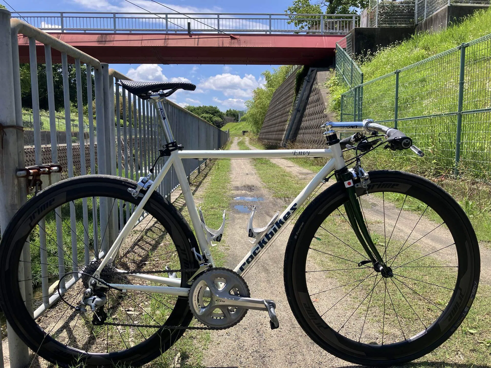 rockbikes envy 第2章開幕ママチャリハンドルでフラットバーロード化