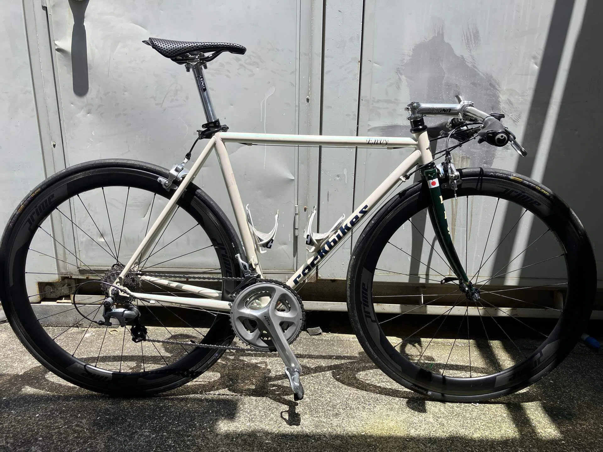 rockbikes envy 第2章開幕ママチャリハンドルでフラットバーロード化