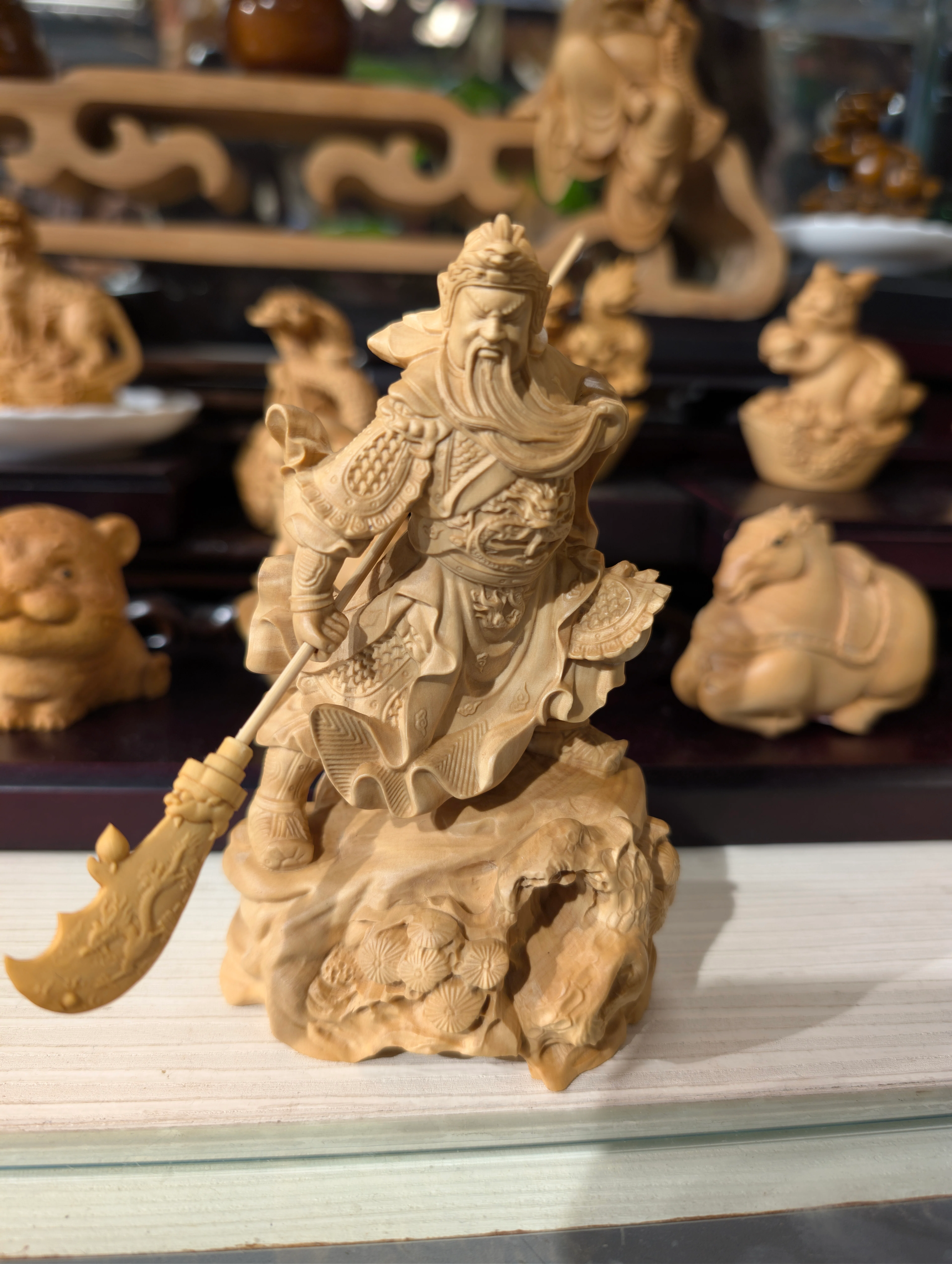 台湾　木彫り　オブジェ 台湾で見た彫刻作品｜Histone