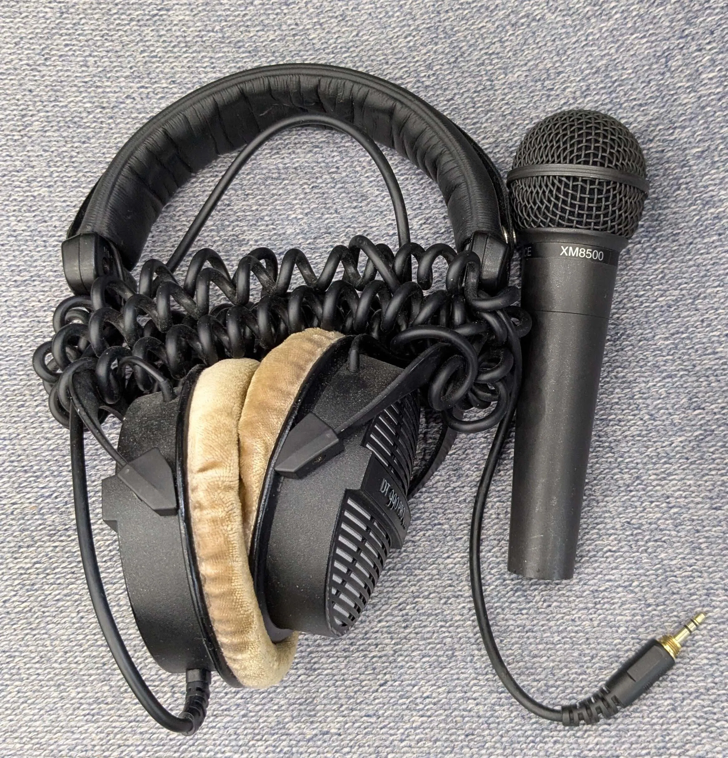 Beyerdynamic DT990 Pro イヤーパッド、ケーブル交換｜tmiyamo