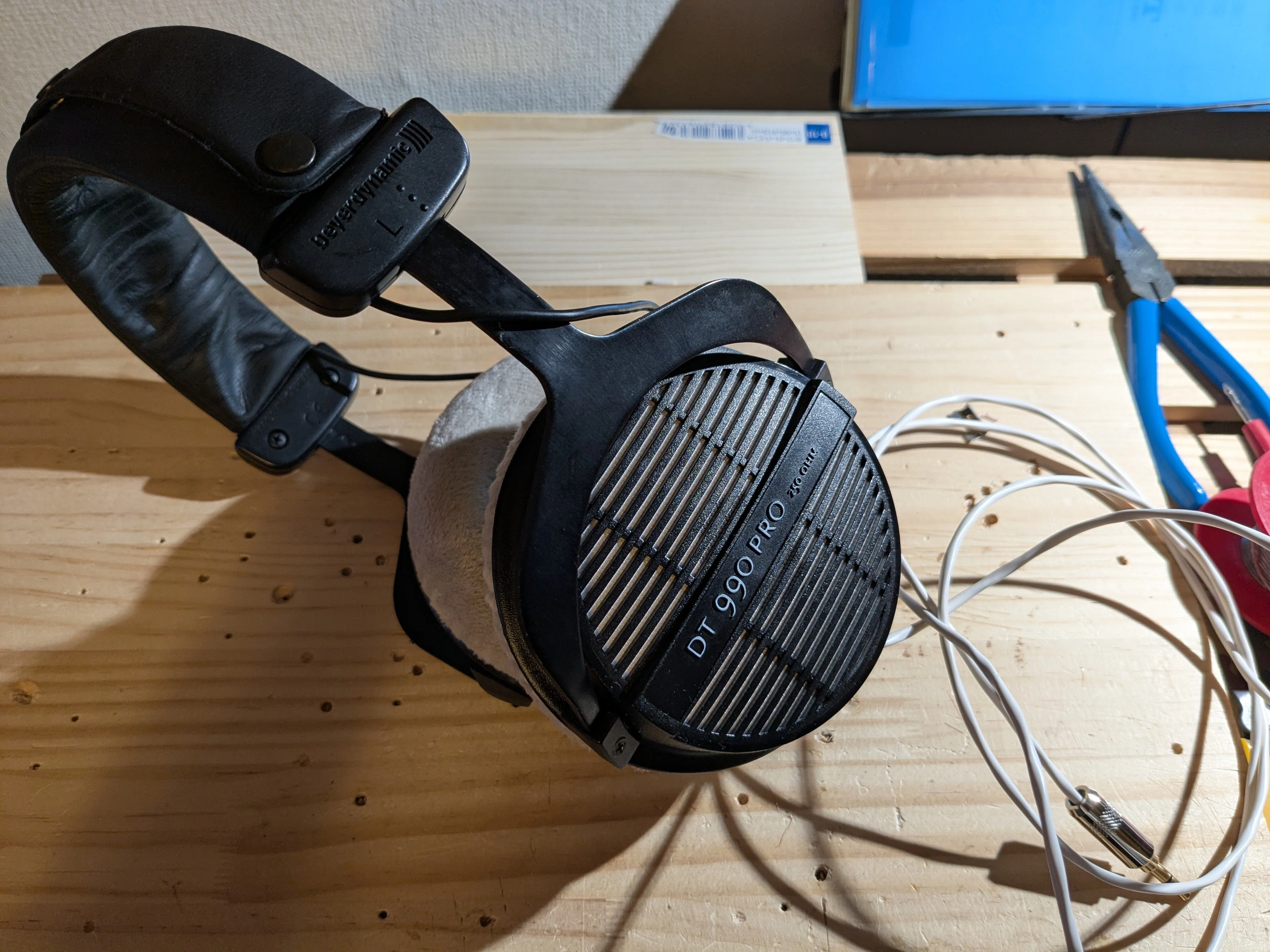 Beyerdynamic DT990 Pro イヤーパッド、ケーブル交換｜tmiyamo