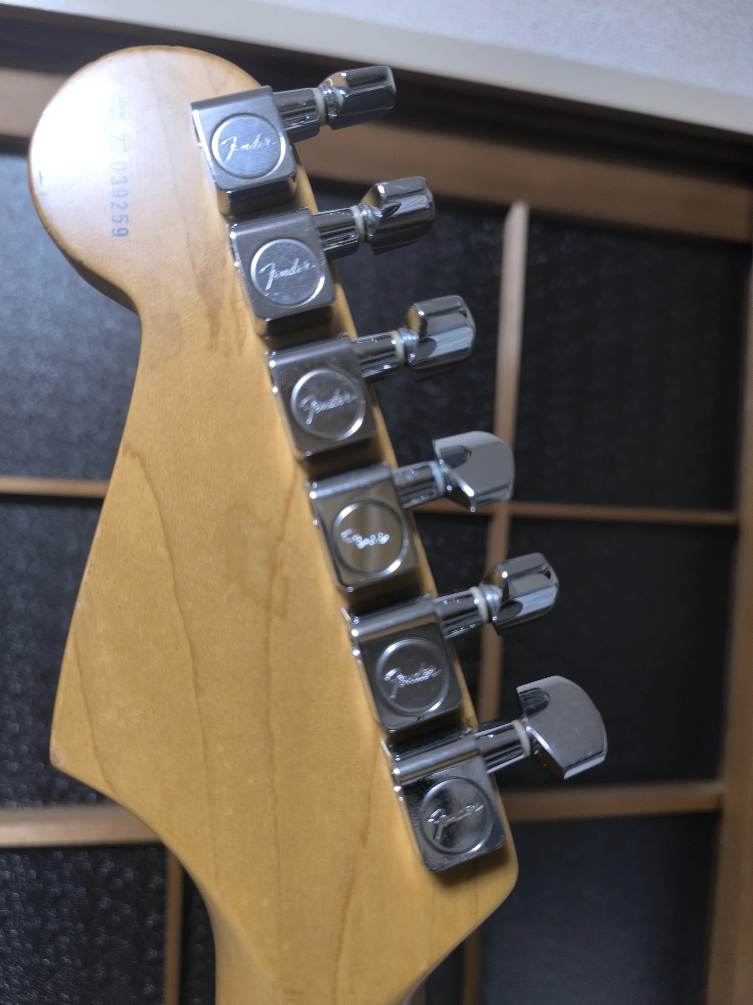 Fender American Stratocaster(2002)｜ボーンアンドスキンA