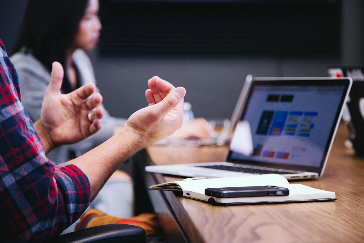 The Difference Between Those Who Treat Meeting Minutes as 'Menial Work ...
