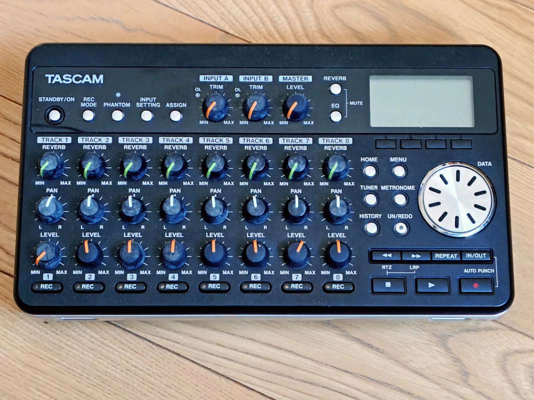 TASCAM DP-008 8-Track Digital Pocketstudio(2011～2013年製)｜DUNE