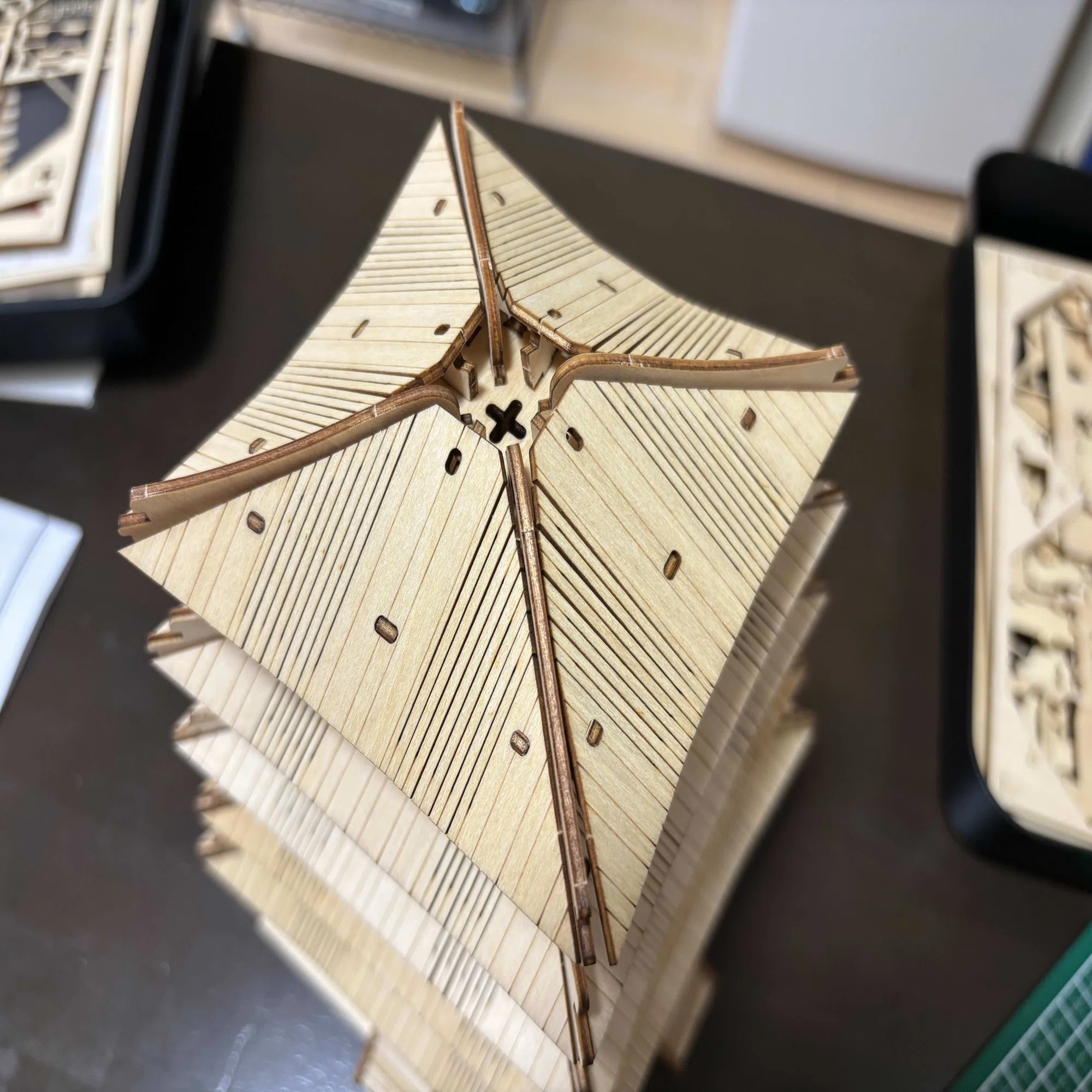 3Dウッドパズル「五重塔」を作る（8）｜Almond Fish（小酒井基文）