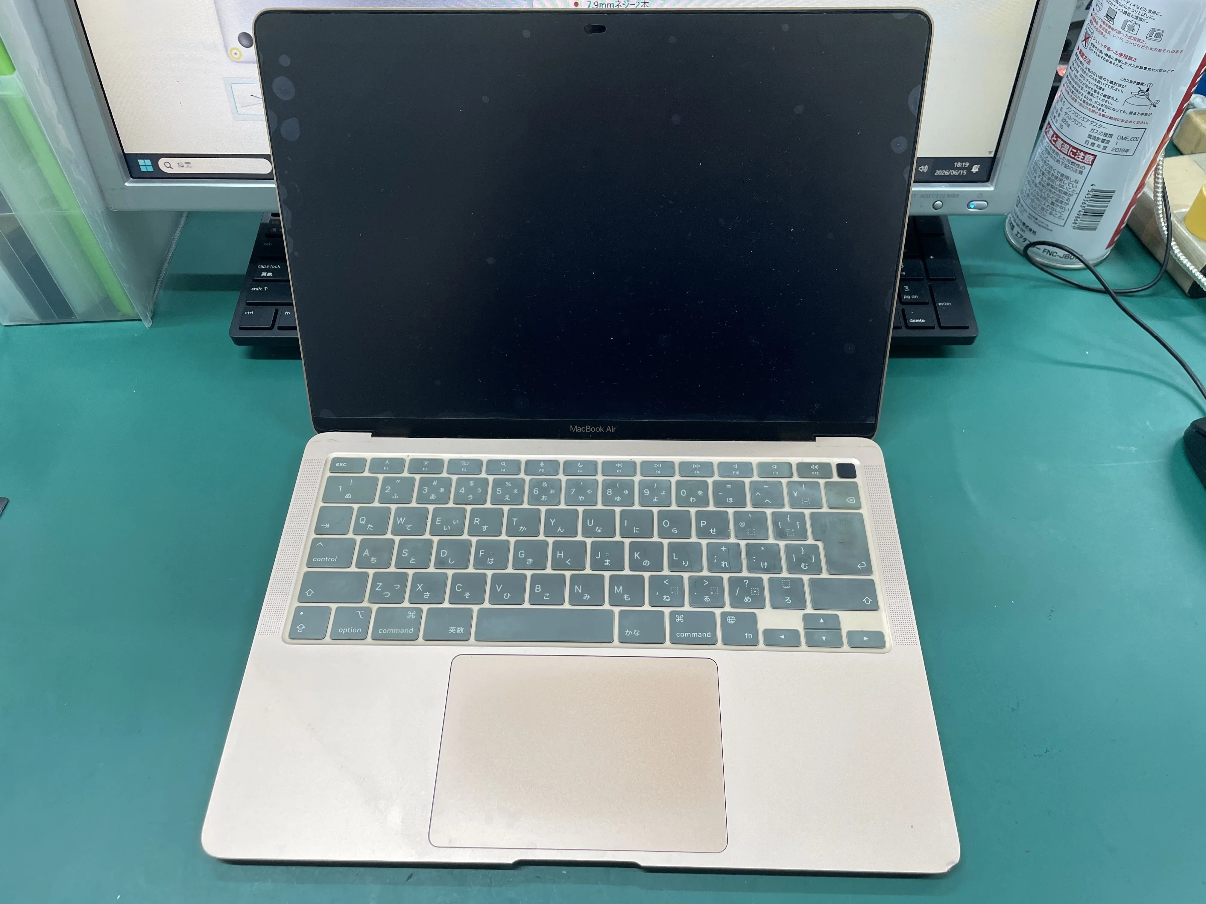 MacBook Air M1】画面が映らない…液晶交換修理の手順を大公開！DIYは