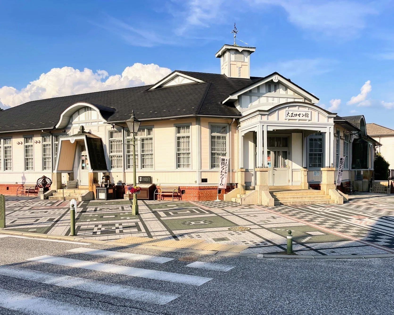 丹波の「城下町」くらべ 篠山・柏原の街を歩く｜美術館とお寺と猫