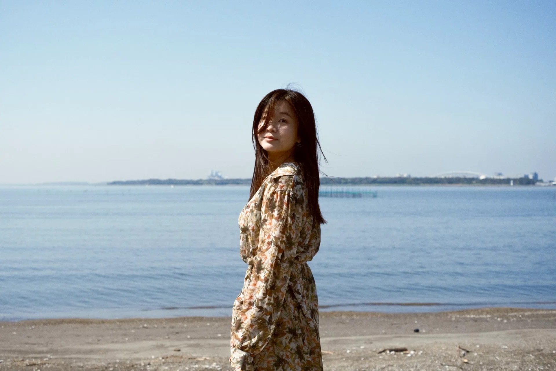 女性のポートレート リトグラフ風 ポートレート撮影@葛西臨海公園｜FUJIFILM X-T30Ⅲ｜tomohi