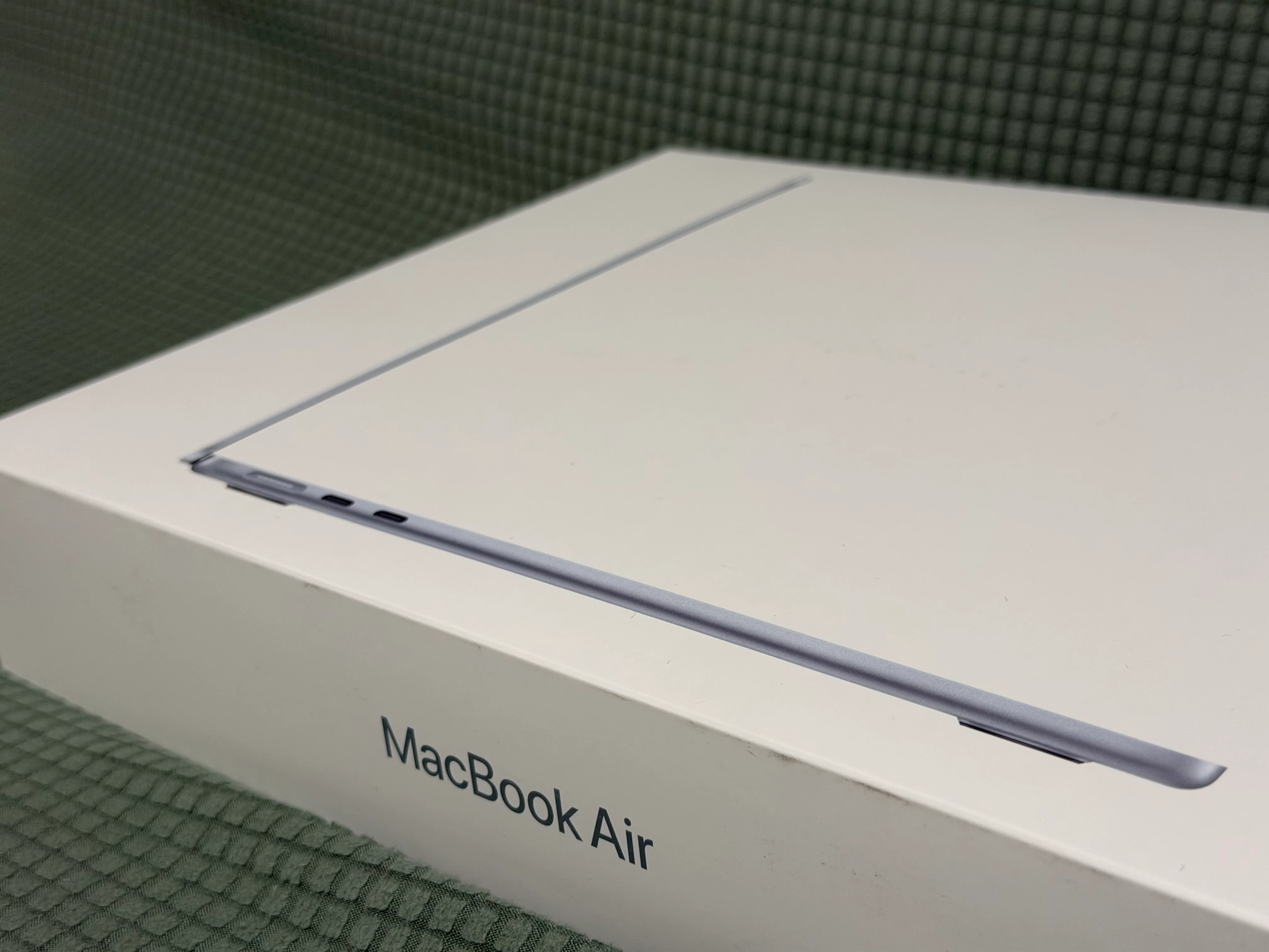 購入】 2026 M5 MacBook Air 13inch 〜 自由自在に軽やかに舞う“機動力