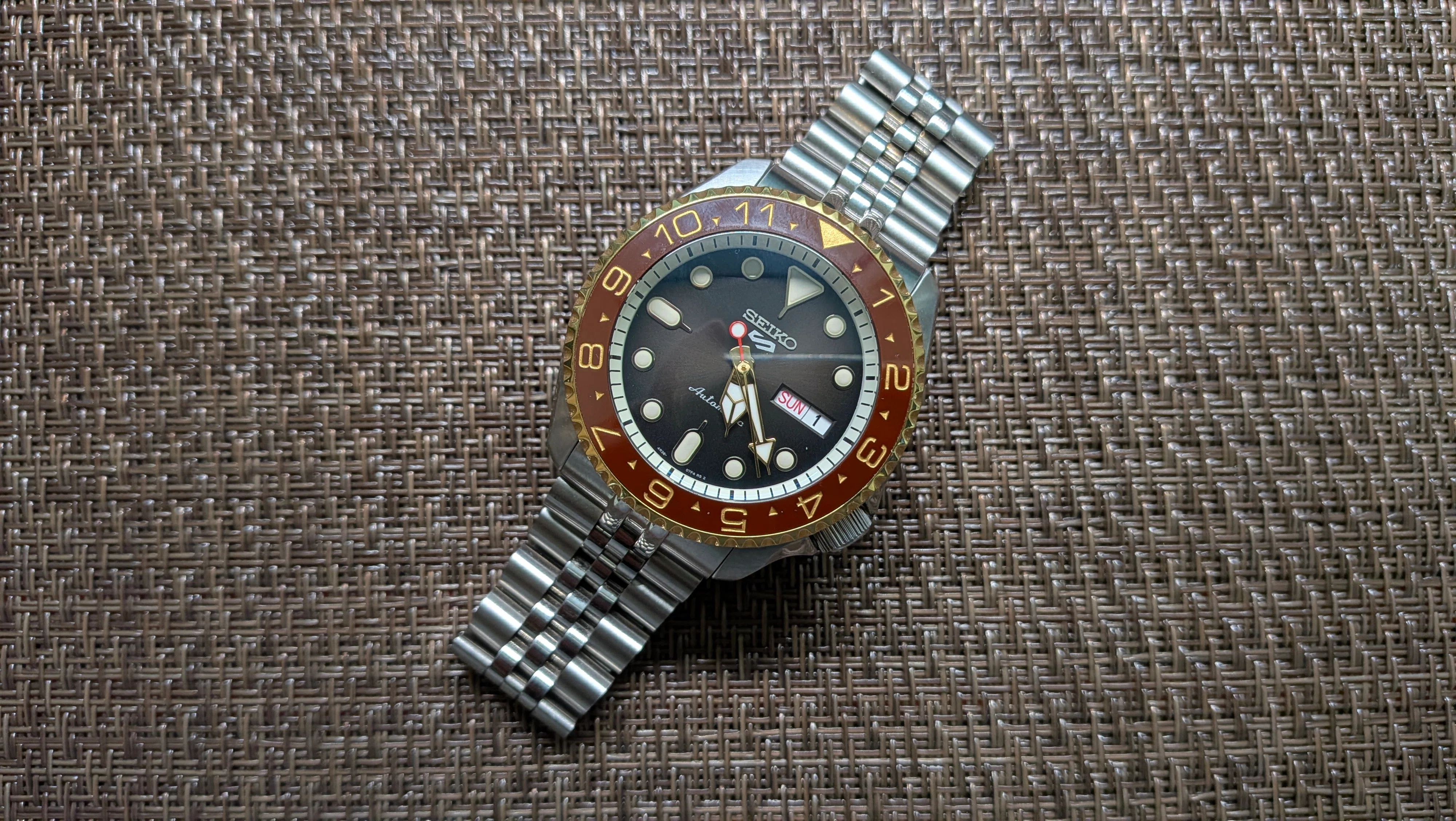 Seiko 5 Sports Custom 