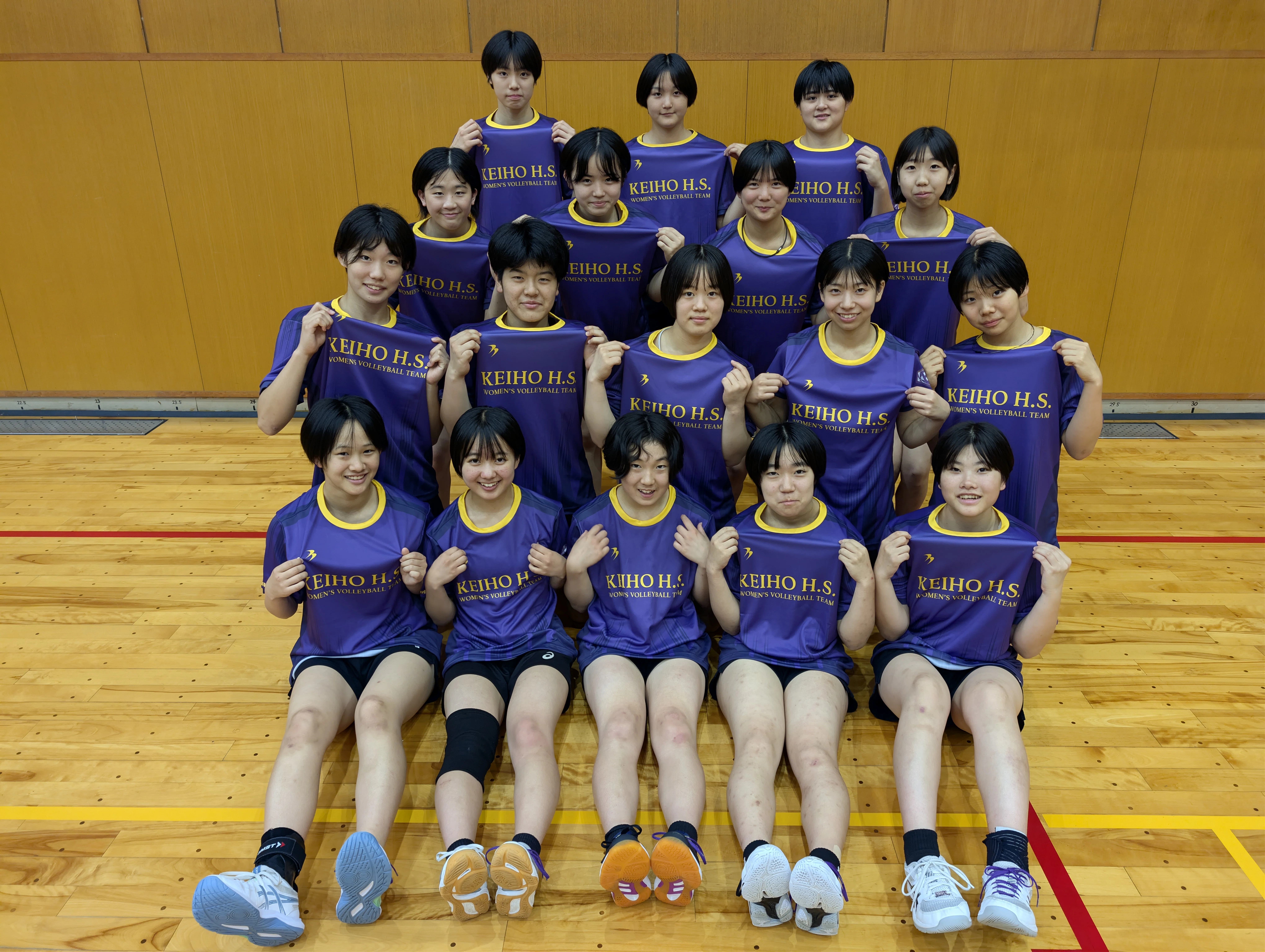 チームTシャツ新調｜瓊浦高等学校女子バレーボール部