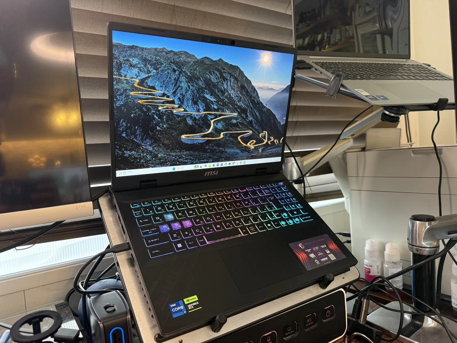極上品！大容量５００G！高速CPUCorei3搭載！新型Win10搭載！動画編集 動画編集PCをコストコで｜【360°撮影】スリーグラッド株式会社