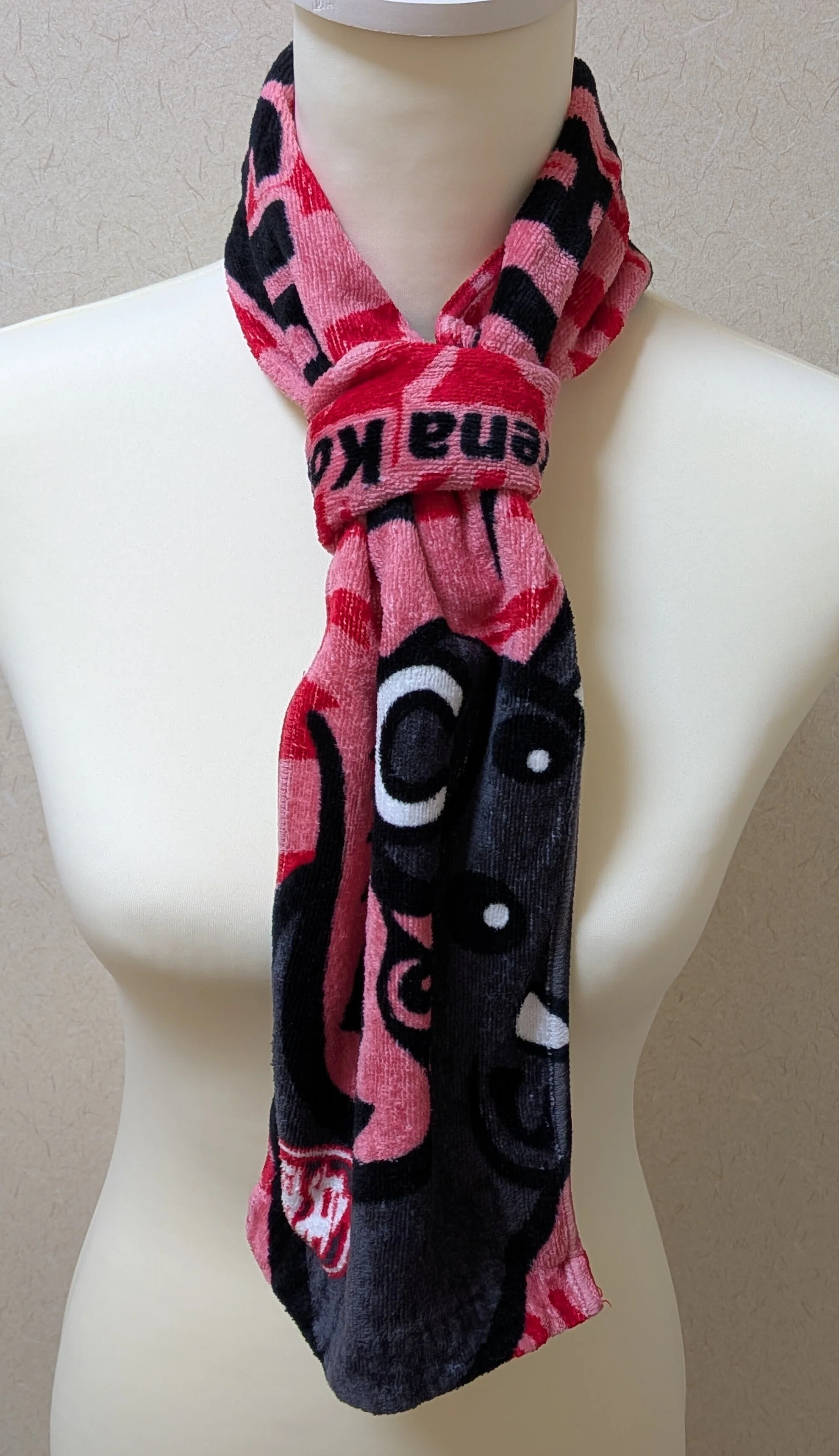 All About Wraps: Bandanas, Japanese Tenugui, and Muffler Towels