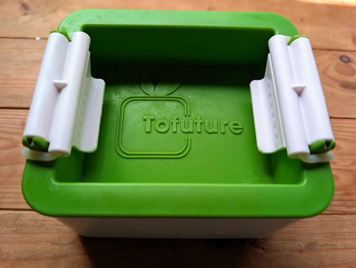 10年近く愛用しているTofutureの豆腐プレス