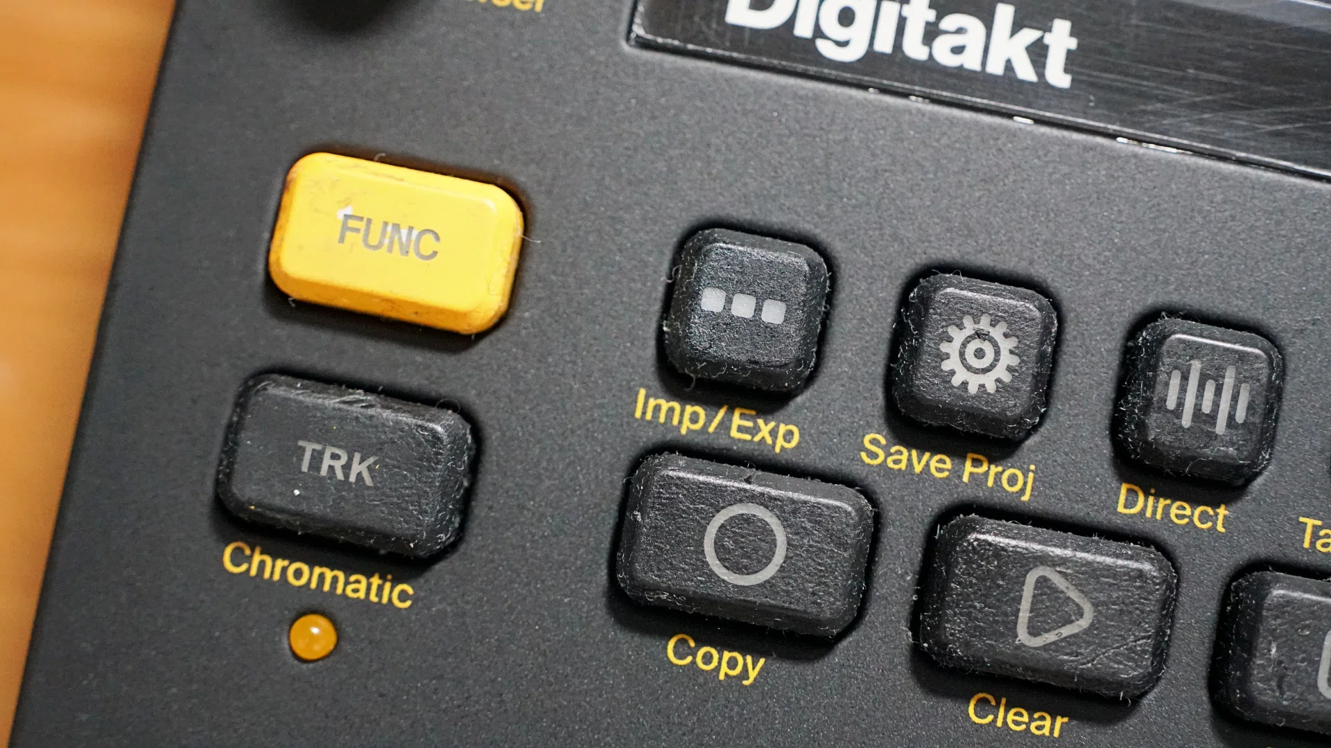 簡単交換手順 】 加水分解したDigitakt ボタンキャップ｜Elektron