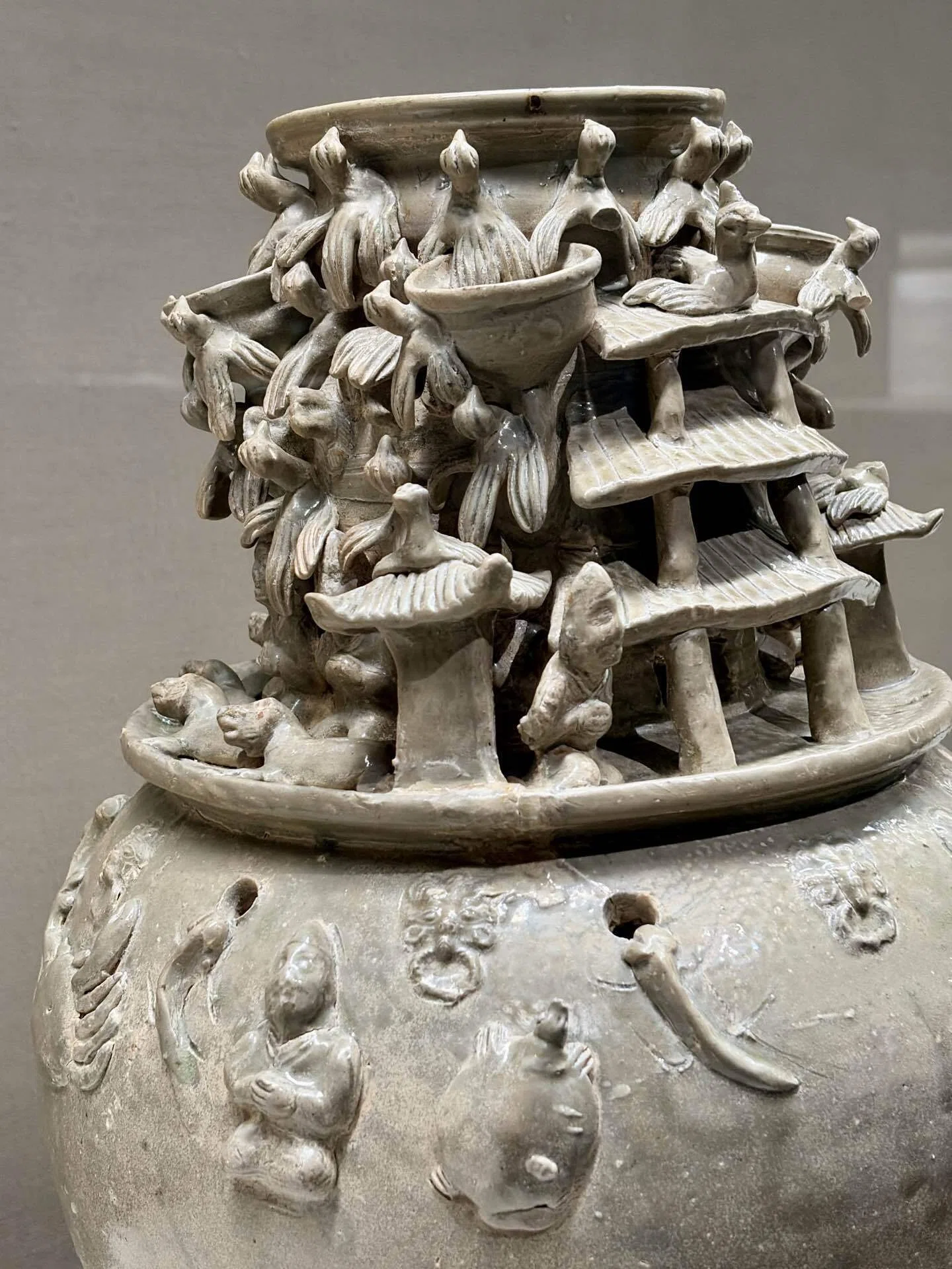 古代中国やきもの明器の簡素と過剰 山口県立萩美術館・浦上記念館