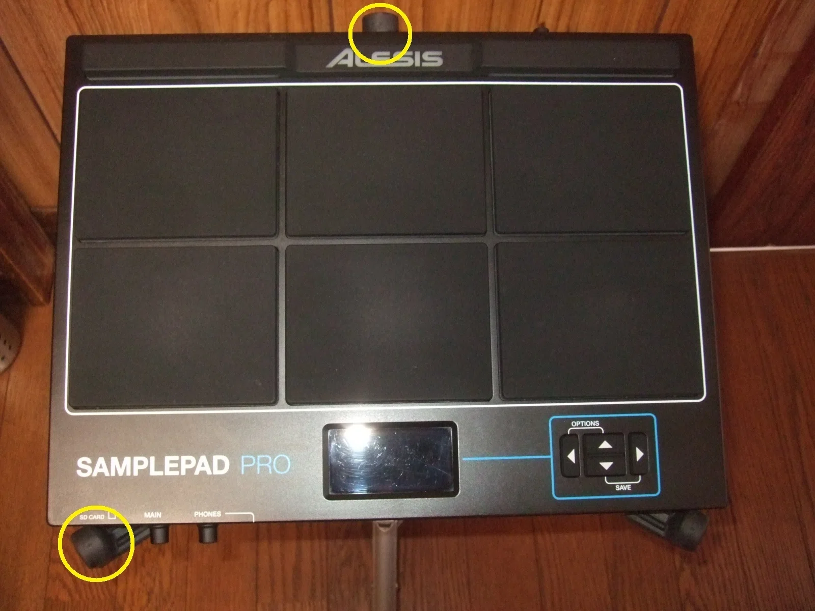 ALESIS サンプリングパッド（SAMPLEPAD PRO）｜モメドラム