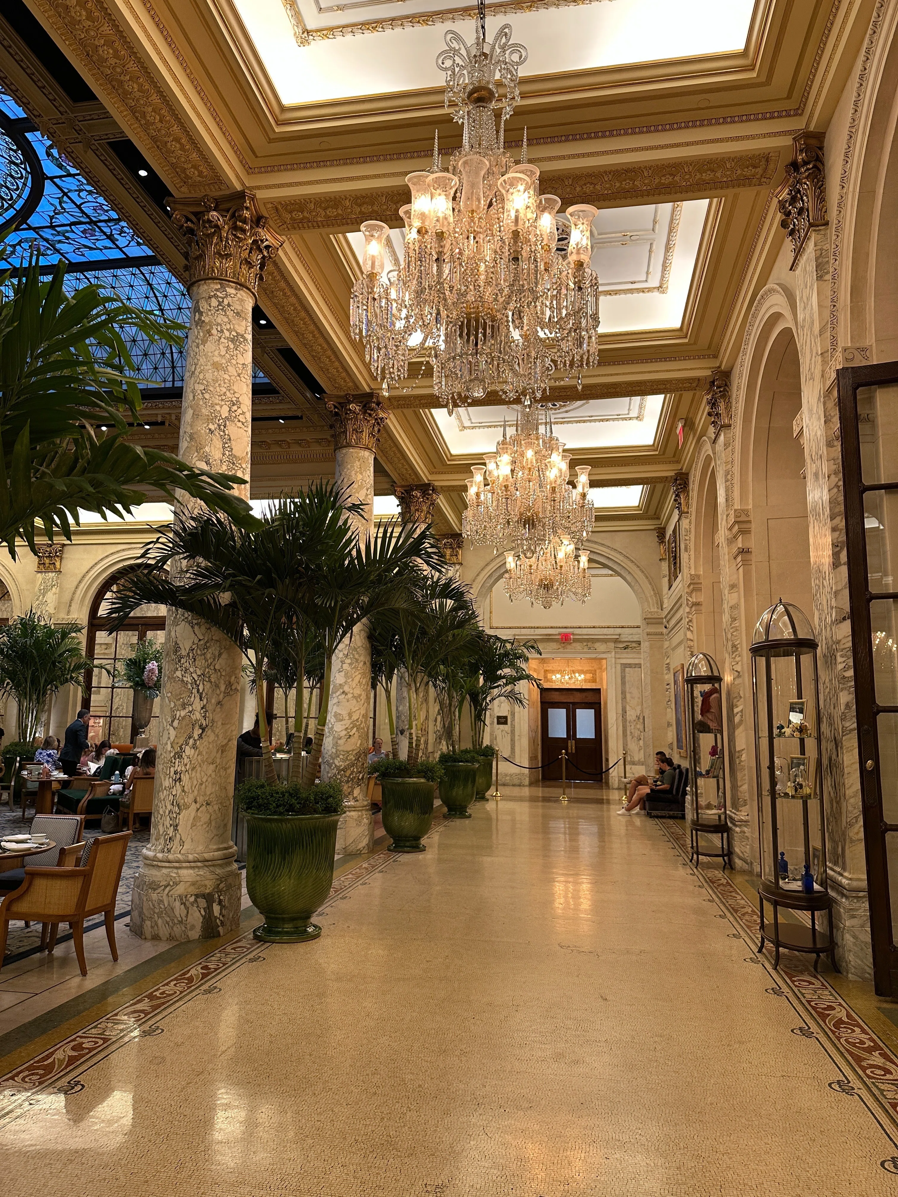 NYプラザホテルブランデー The Plaza - New York City - ミシュランガイド