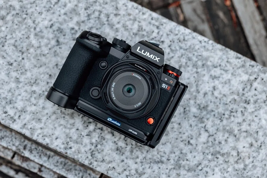 実写レビュー】驚異の90g。Lマウントの新定番、七工匠 7Artisans 40mm