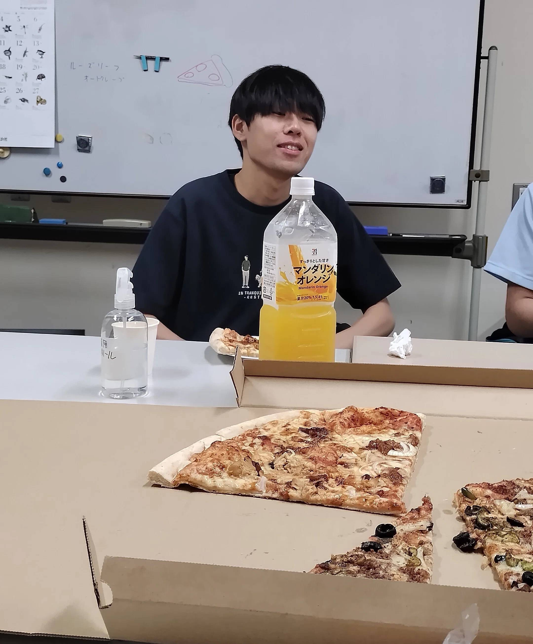 第一回 吉田先生とピザを食べる会｜シン・あべみょん