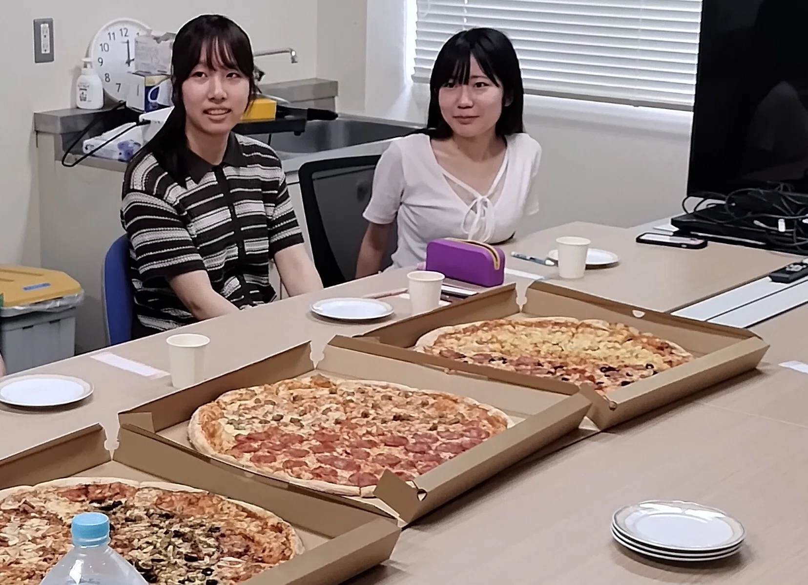 ひさぴょん　画像５．４客 第一回 吉田先生とピザを食べる会｜シン・あべみょん