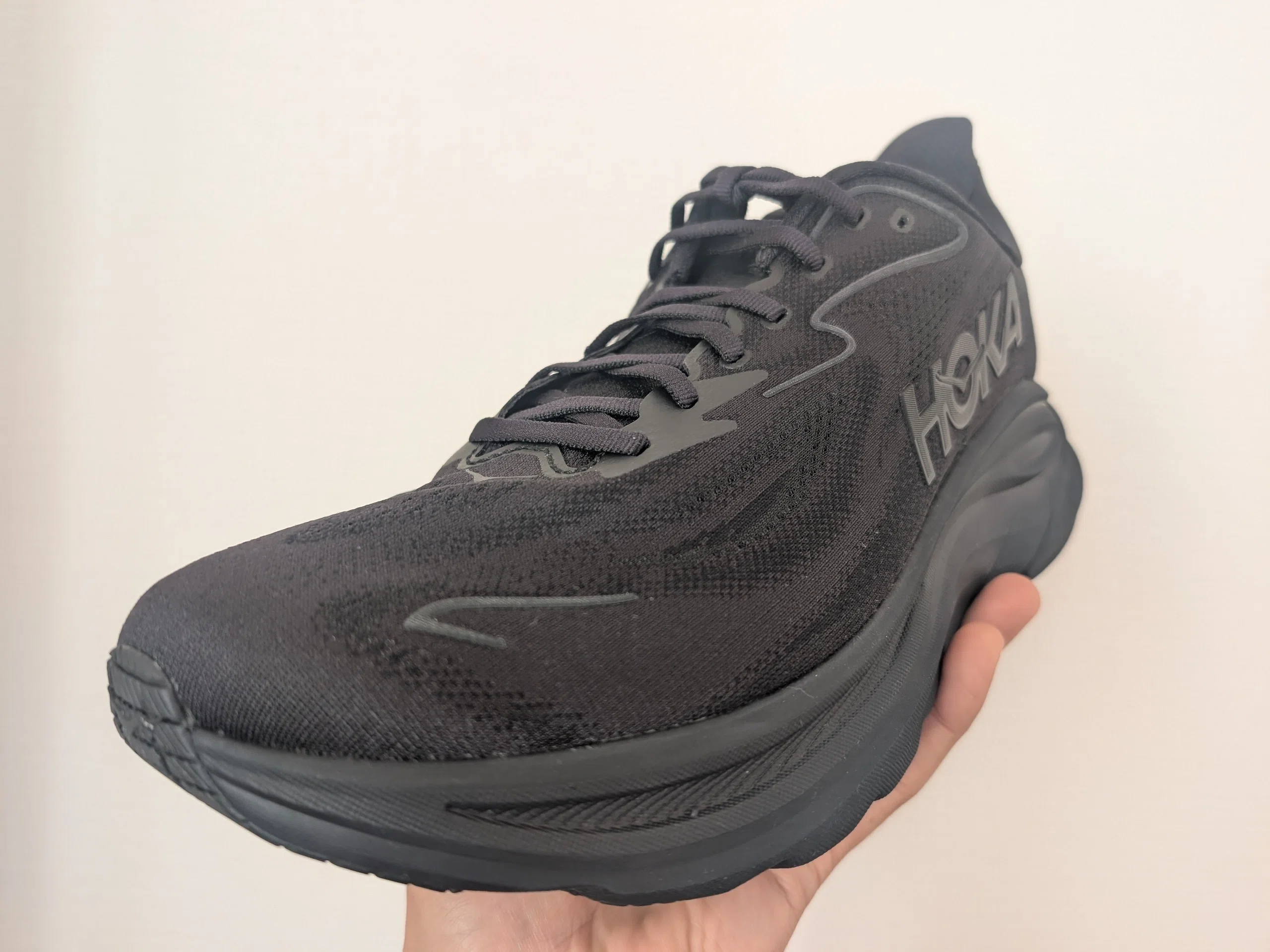 HOKA】クリフトン11は7月1日に発売！旧モデルのクリフトン10のセールも