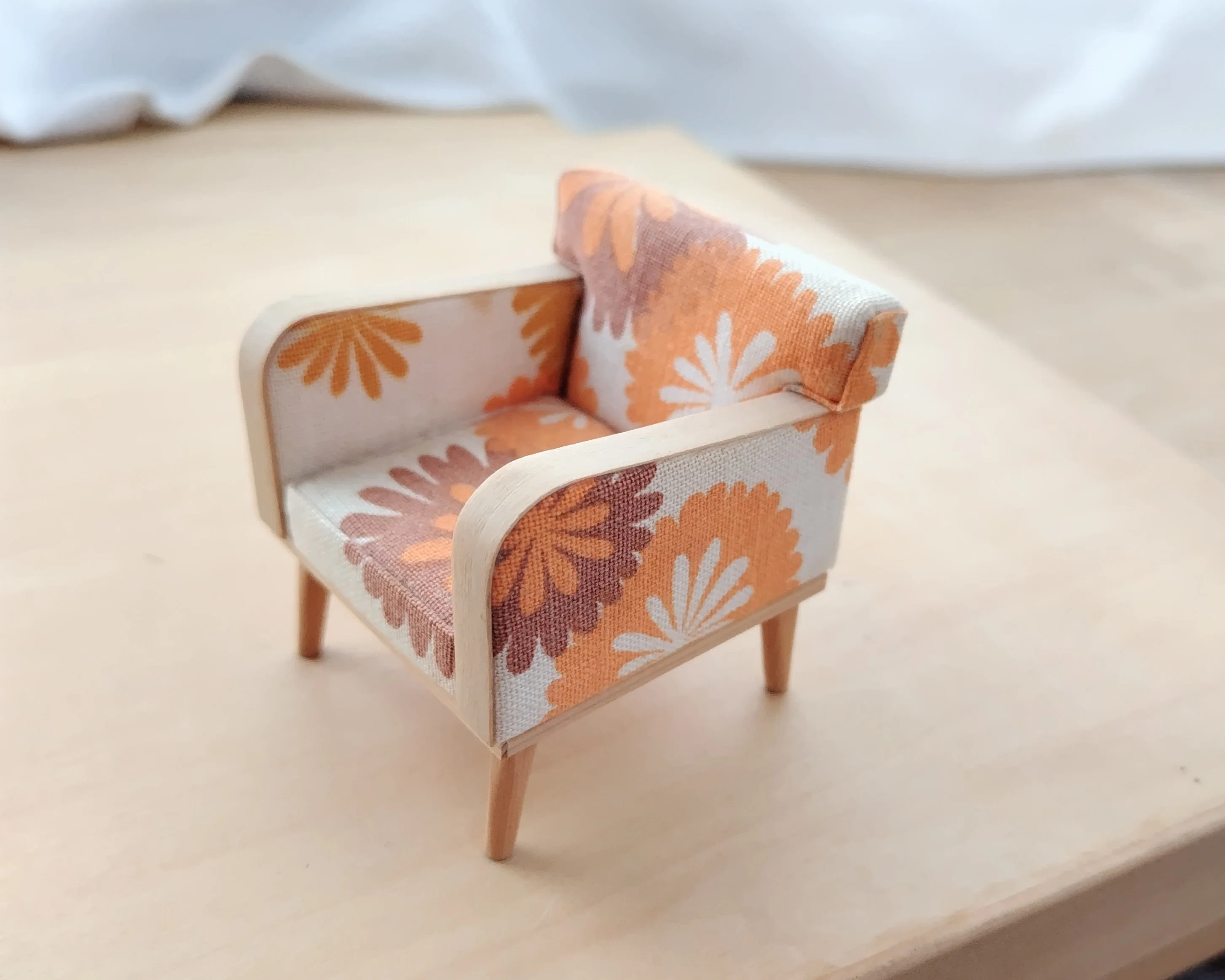 椅子・チェア 【一点物】鶴の絵和風ヴィンテージ風 DIYリメイク ミニチェア