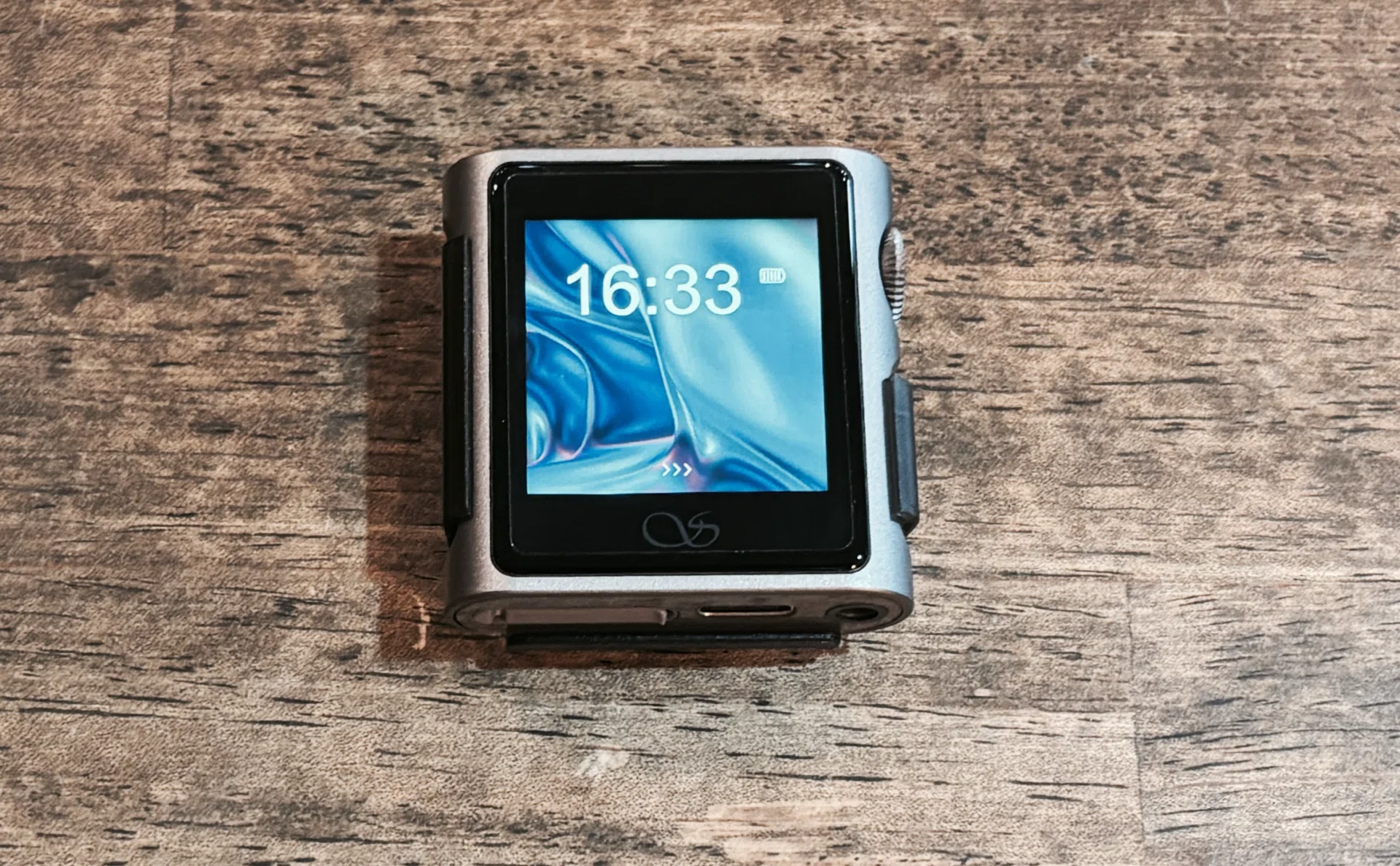 SHANLING M0S——microSDに音楽を詰め込む、CDを棚に並べるような悦び