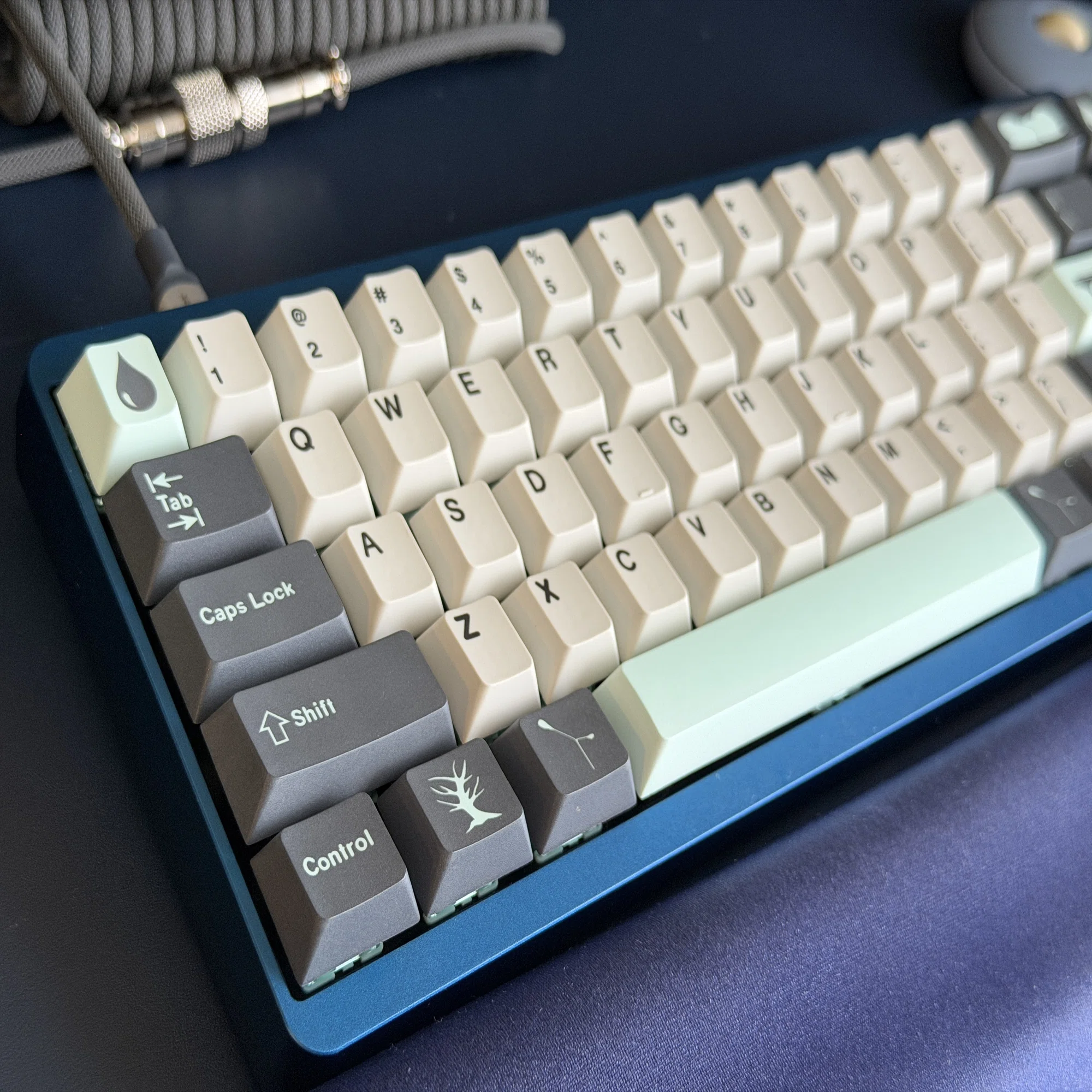 ☂️梅雨に合うキーキャップ?GMK Rainy Dayをキーボードに付けてみた 