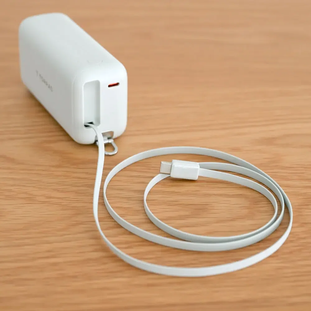 Reviewing the TORRAS FlexLine 3-in-1 Cube! A power bank with an AC