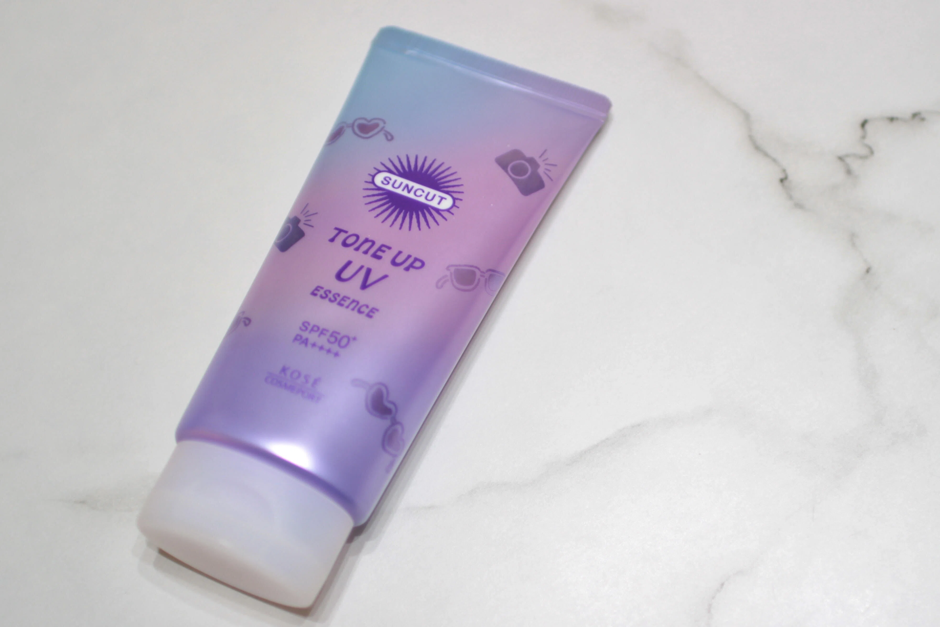ベタつかず、サラサラ！ 軽い使い心地なのに＜高SPF＞の日焼け止め