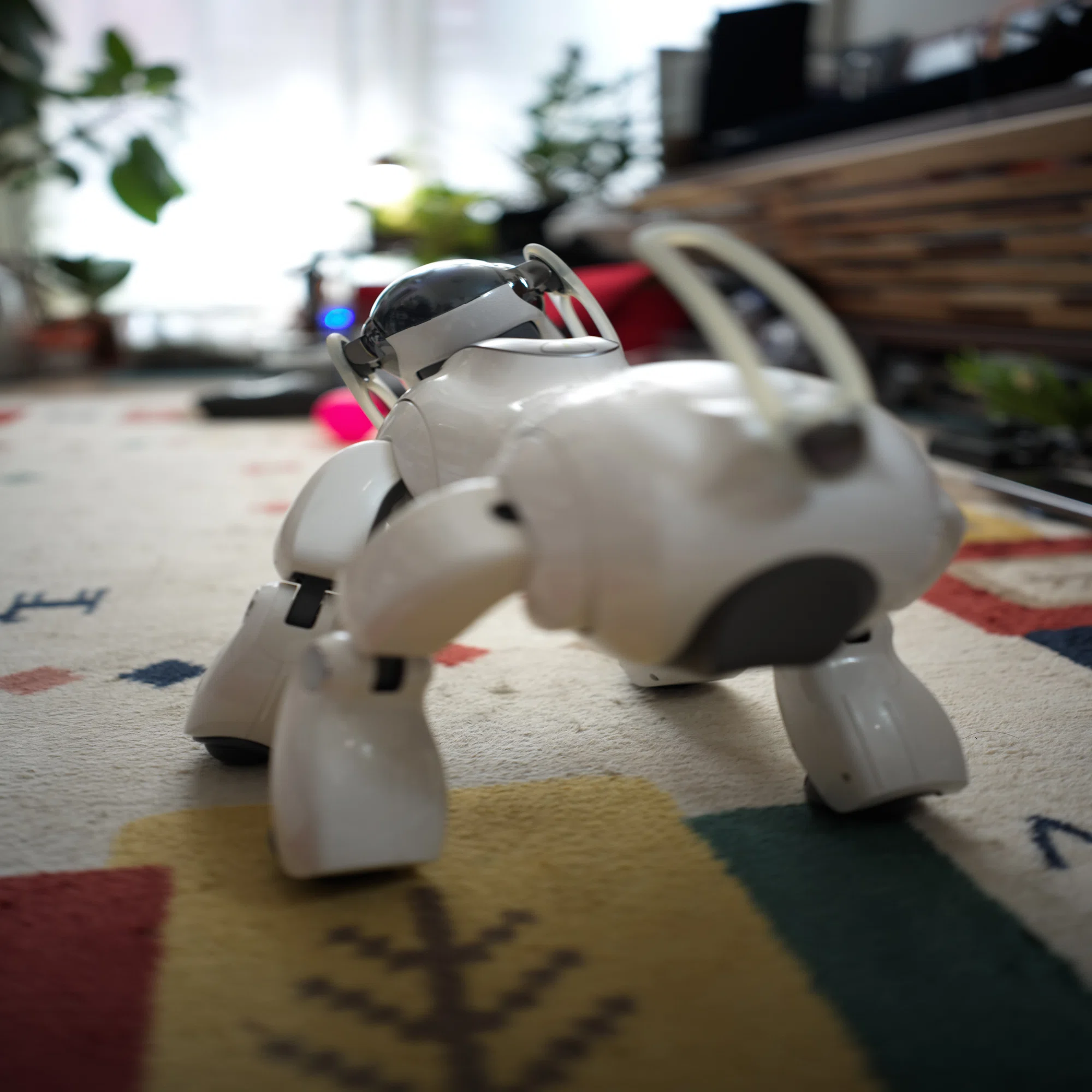 ソニーデザインの傑作？ AIBO ERS-7｜ON+Gadget