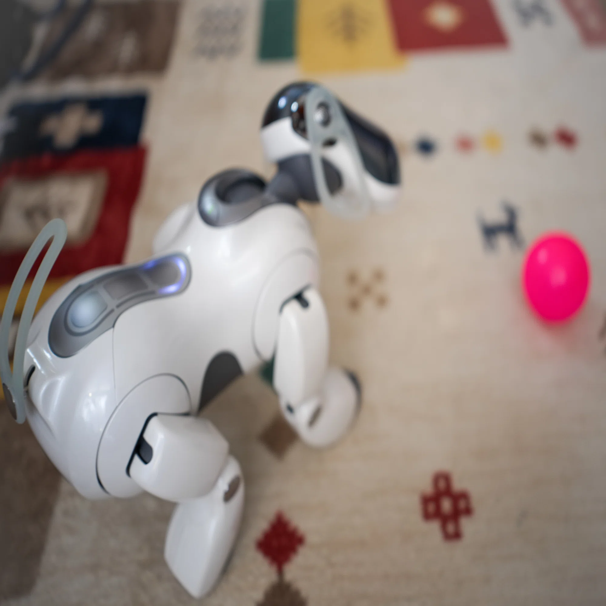 ソニーデザインの傑作？ AIBO ERS-7｜ON+Gadget
