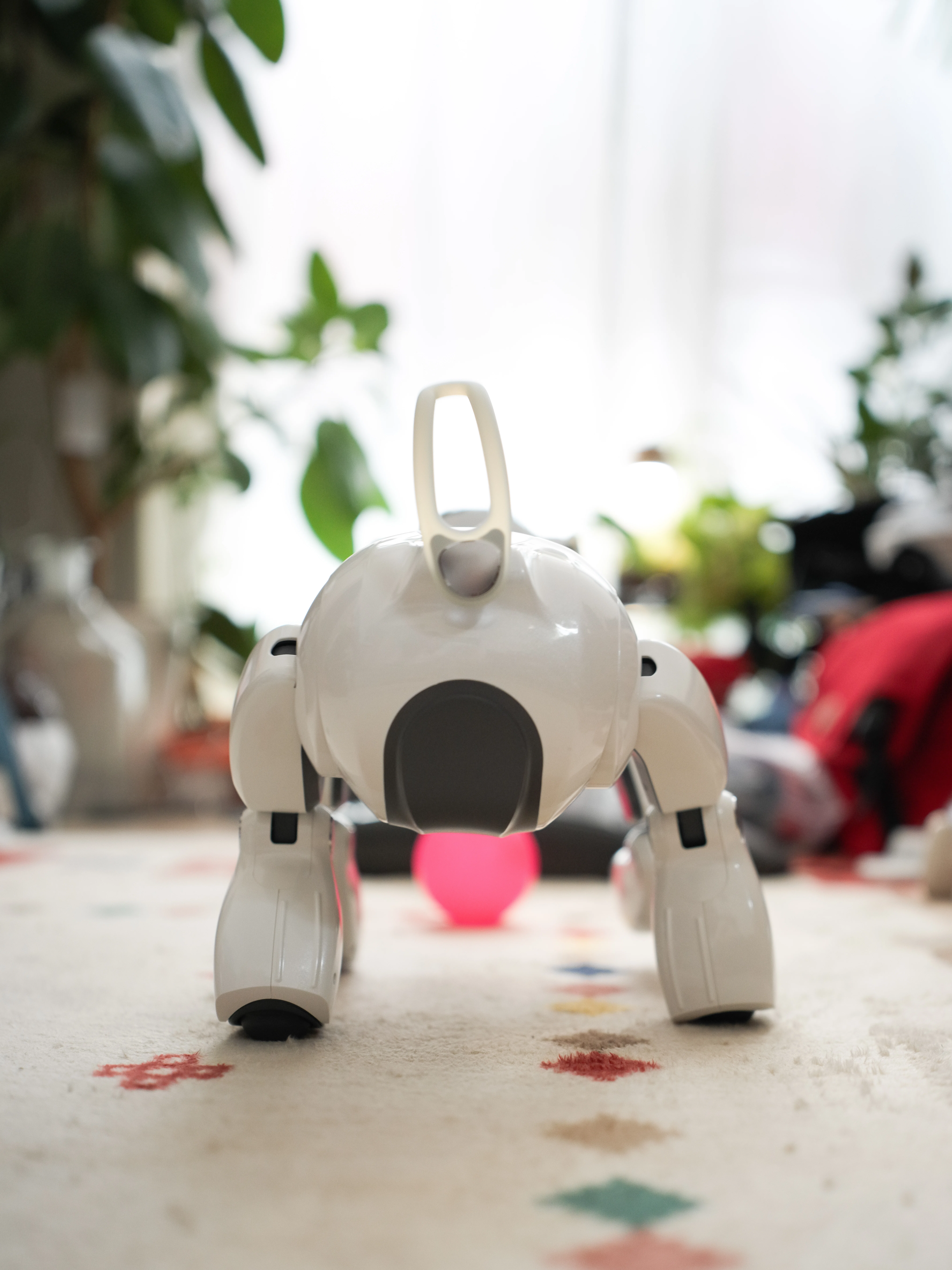 ソニーデザインの傑作？ AIBO ERS-7｜ON+Gadget