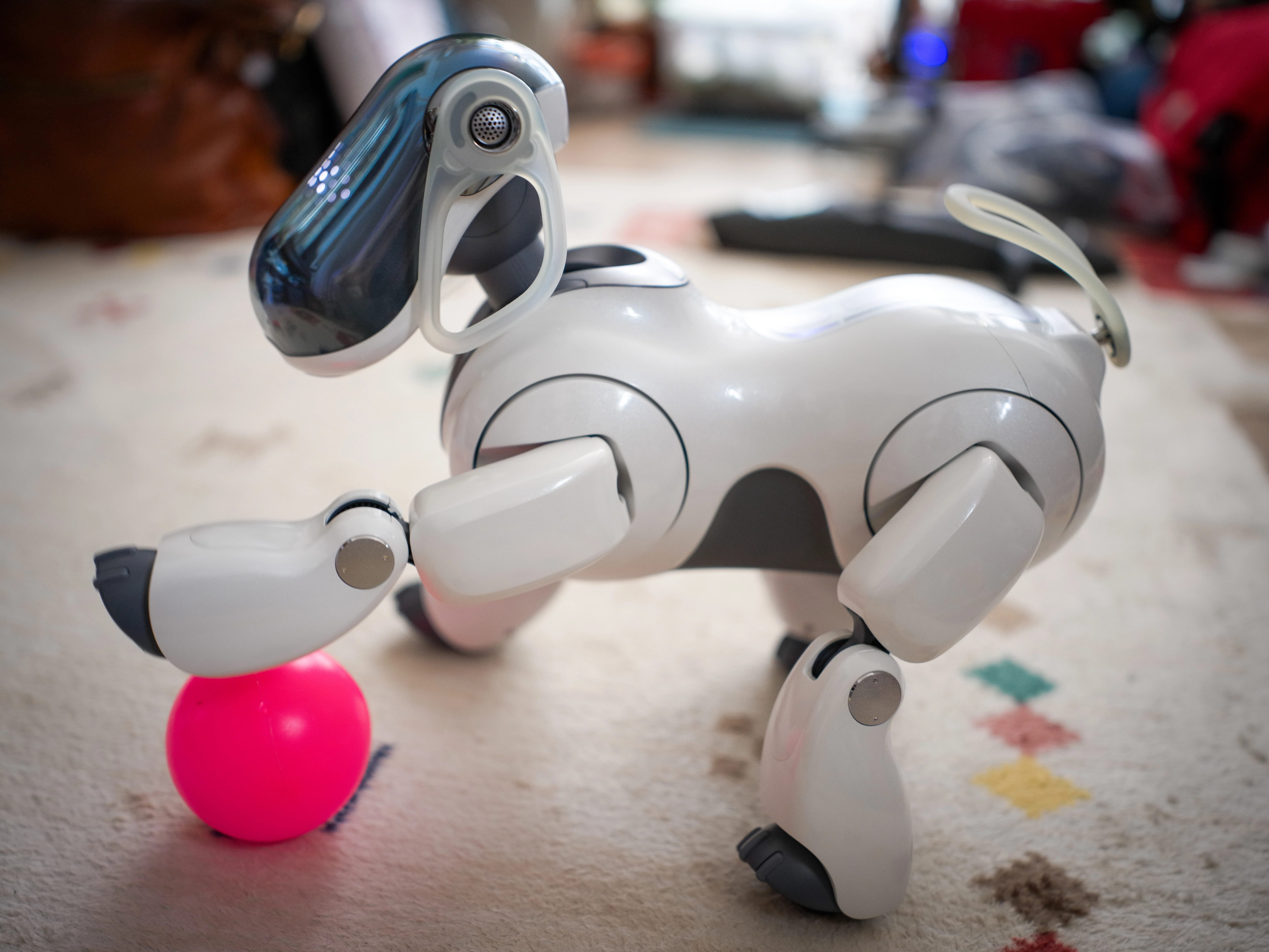 ソニーデザインの傑作？ AIBO ERS-7｜ON+Gadget