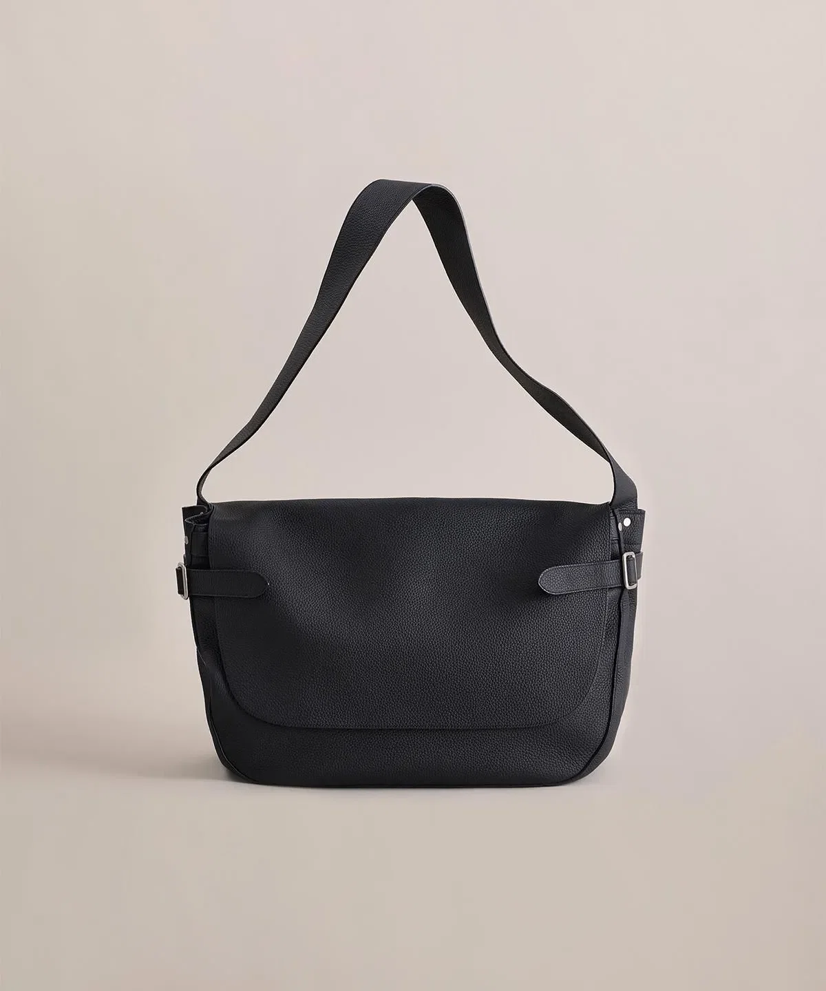 26AW 【NICENESS】「HEFNER BLACK」が6月27日(土)12:00より発売 