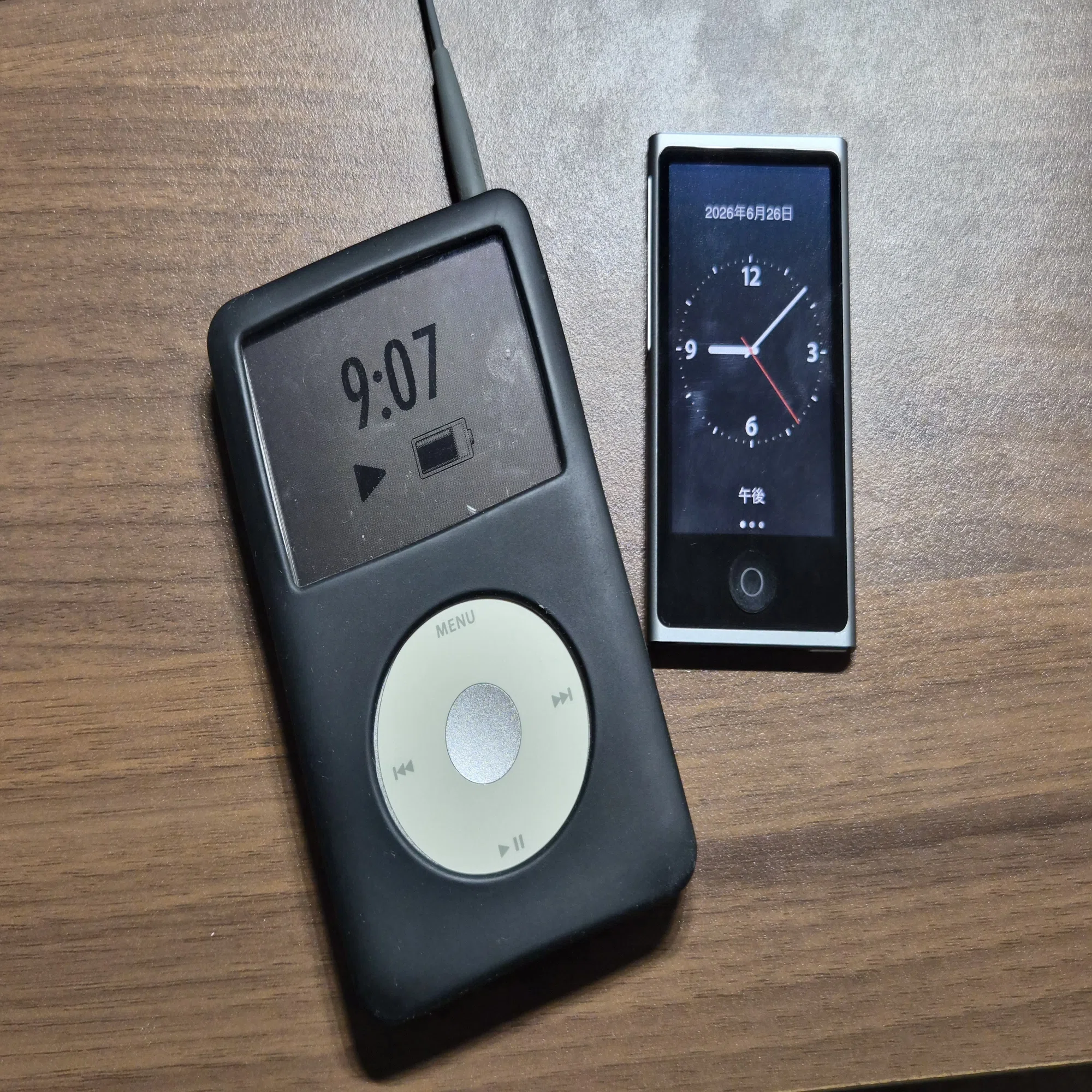 スマホを置いて、iPod nanoと街へ出る[2026年に再購入してみた]｜まこ