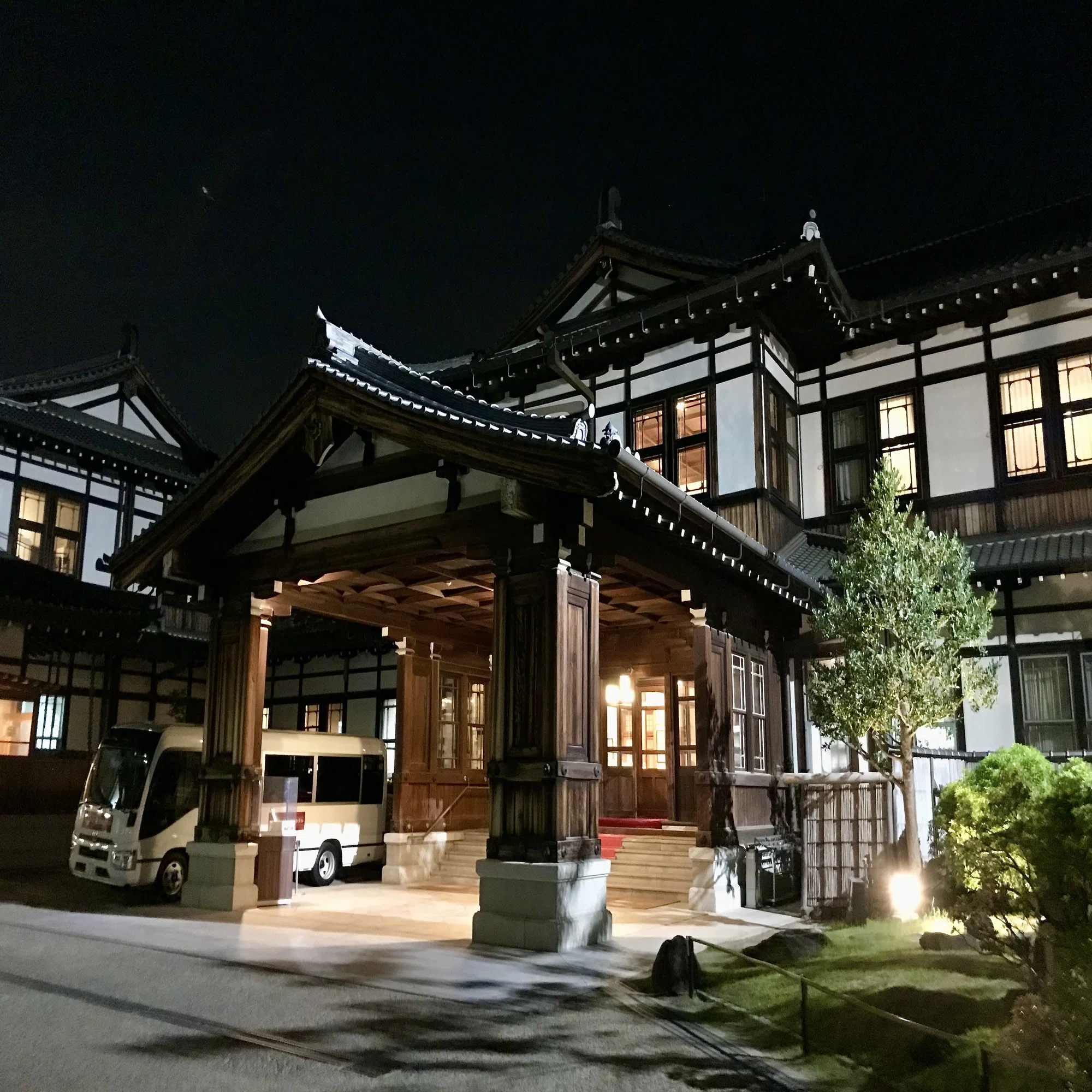 メイン ダイニング ルーム 三笠