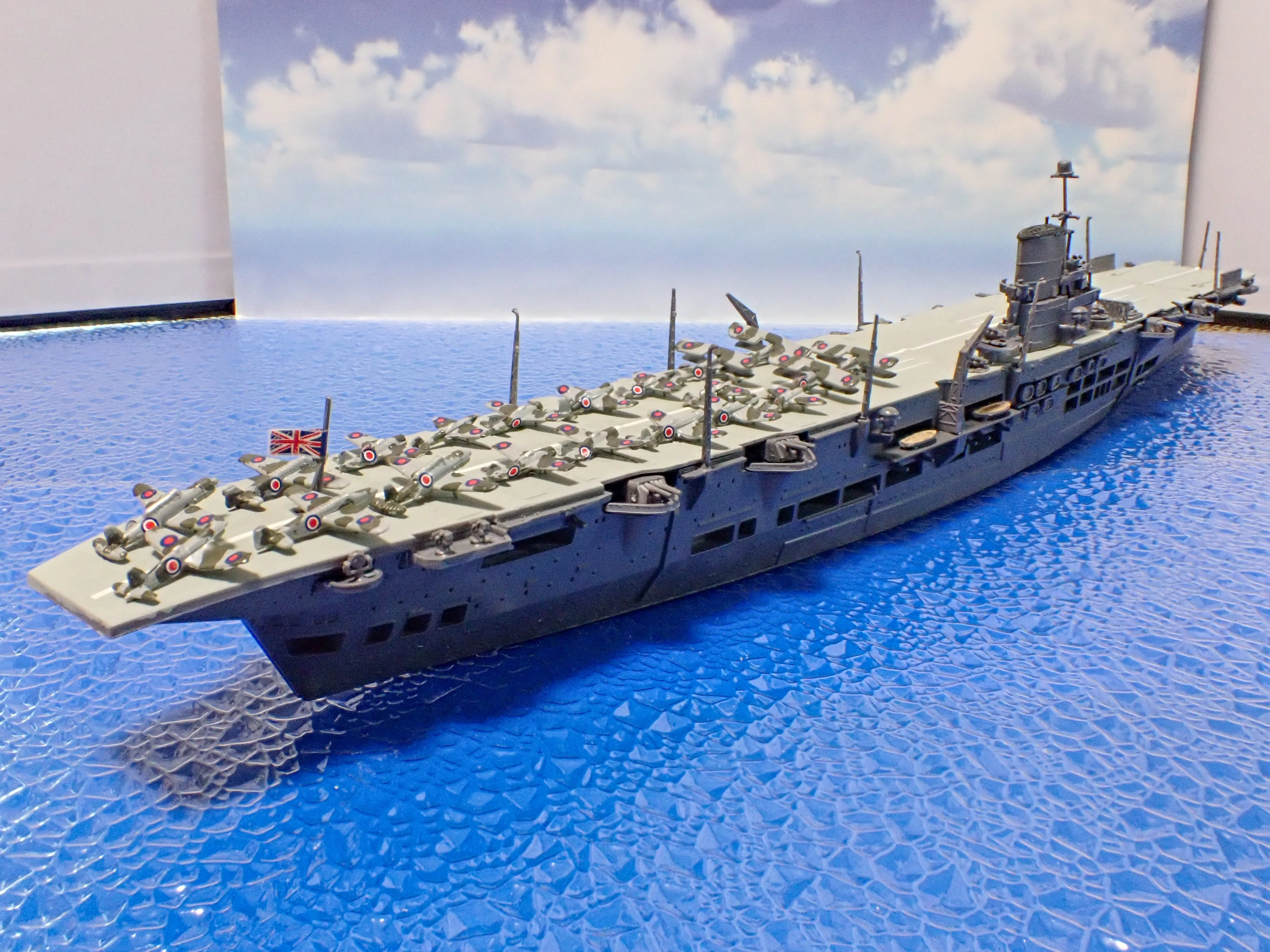 1/700 ウォーターラインシリーズ アオシマ イギリス航空母艦 アーク