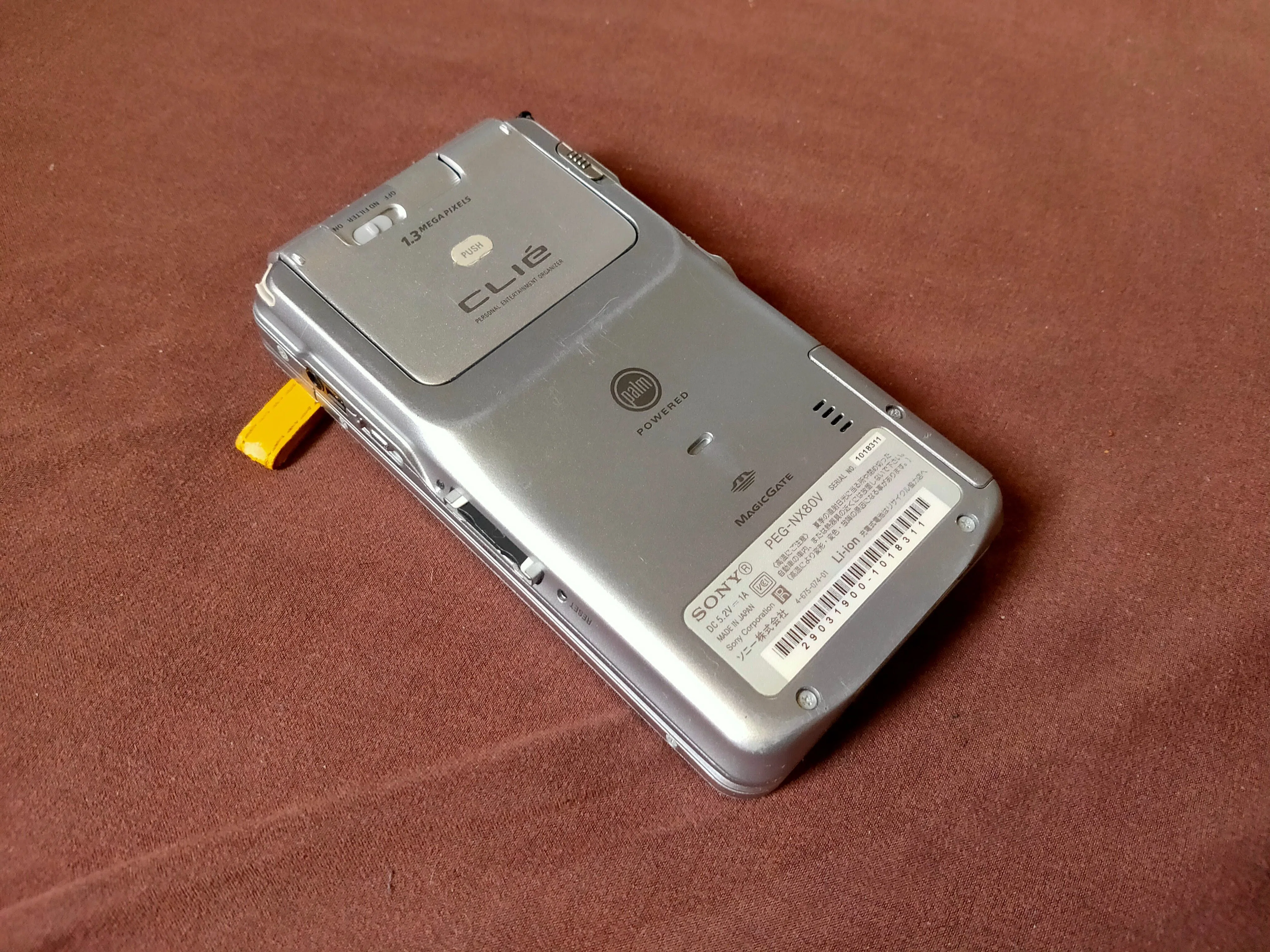 俺とレトロモバイル SONY Clie PEG-NX80V 2003年発売｜レモバ